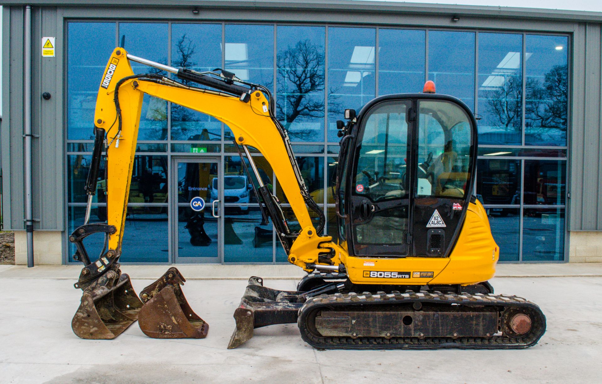 JCB 8055 RTS 5.5 tonne rubber tracked midi excavator Year: 2015 S/N: Z426175 Recorded Hours: 2881 - Image 7 of 23