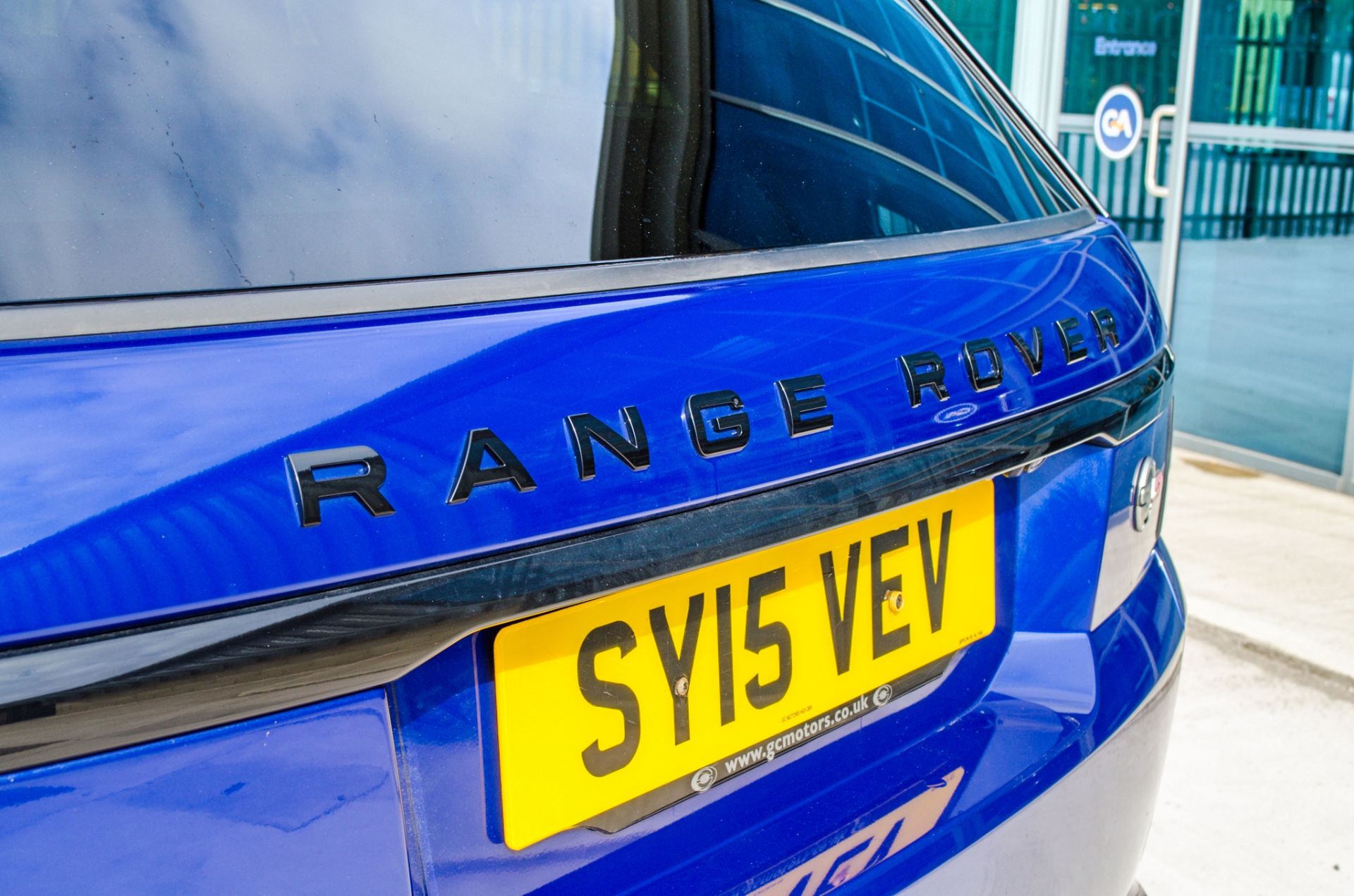 Range Rover Sport SVR V8 supercharged 5.0 petrol SUV  Registration Number: SY15VEV Date of - Image 20 of 42