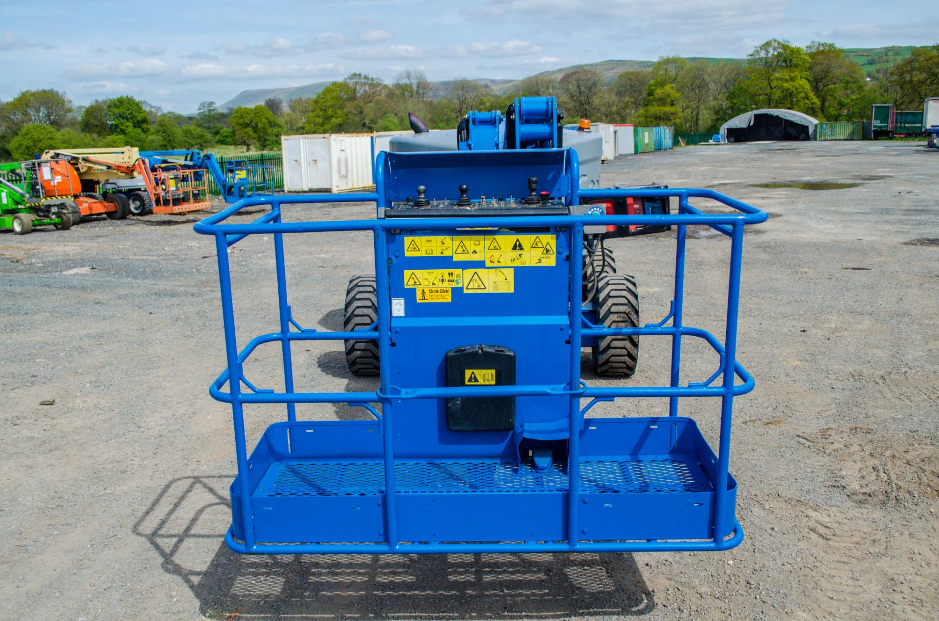 Genie Z-45-125J diesel driven articulated boom access platform Year: 2016 S/N: 16M-5565 Recorded - Image 5 of 23