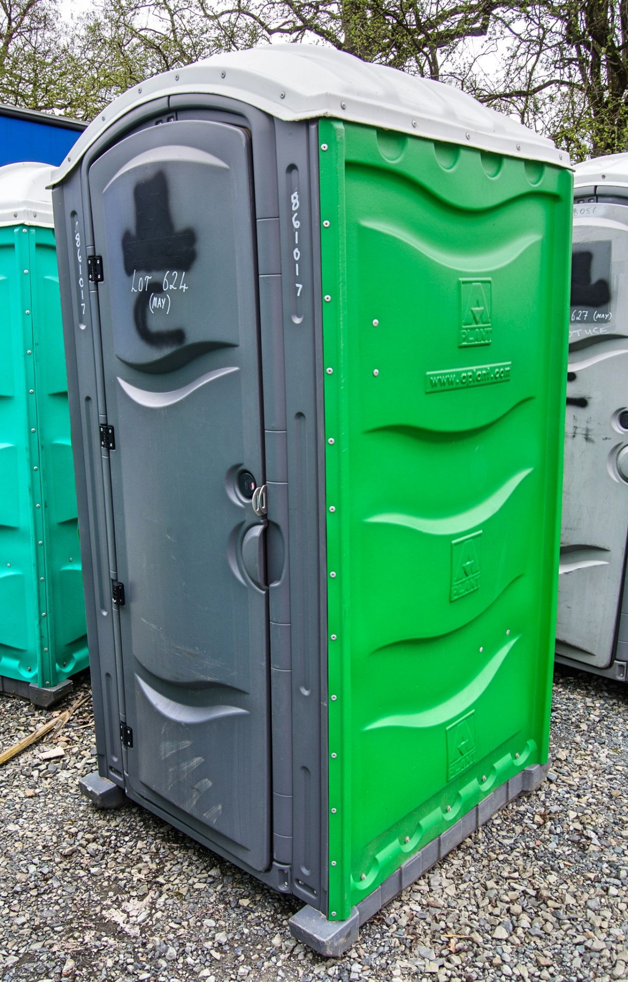 Plastic portable toilet unit A861017