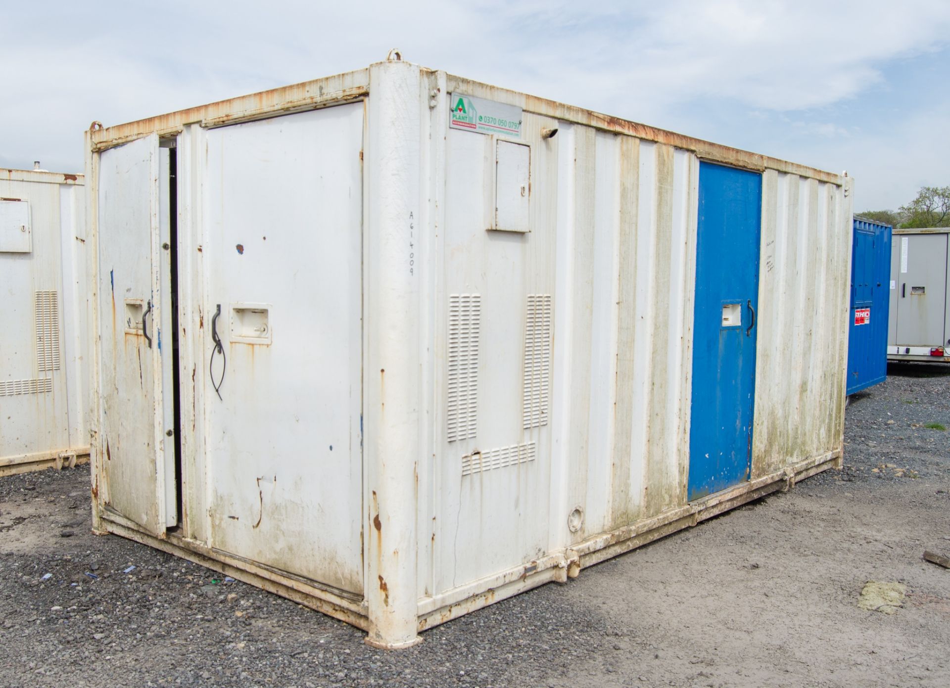 18 ft x 9 ft steel anti vandal welfare site unit Comprising of: canteen area, drying room, - Image 2 of 10