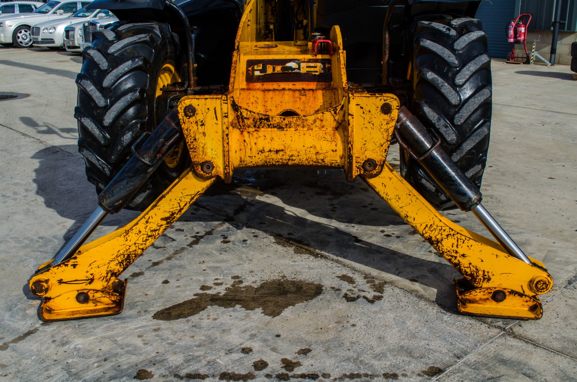 JCB 533-105 10.5 metre telescopic handler  Year: 2017 S/N: 2567198 Recorded Hours: 2072 c/w camera - Image 15 of 27