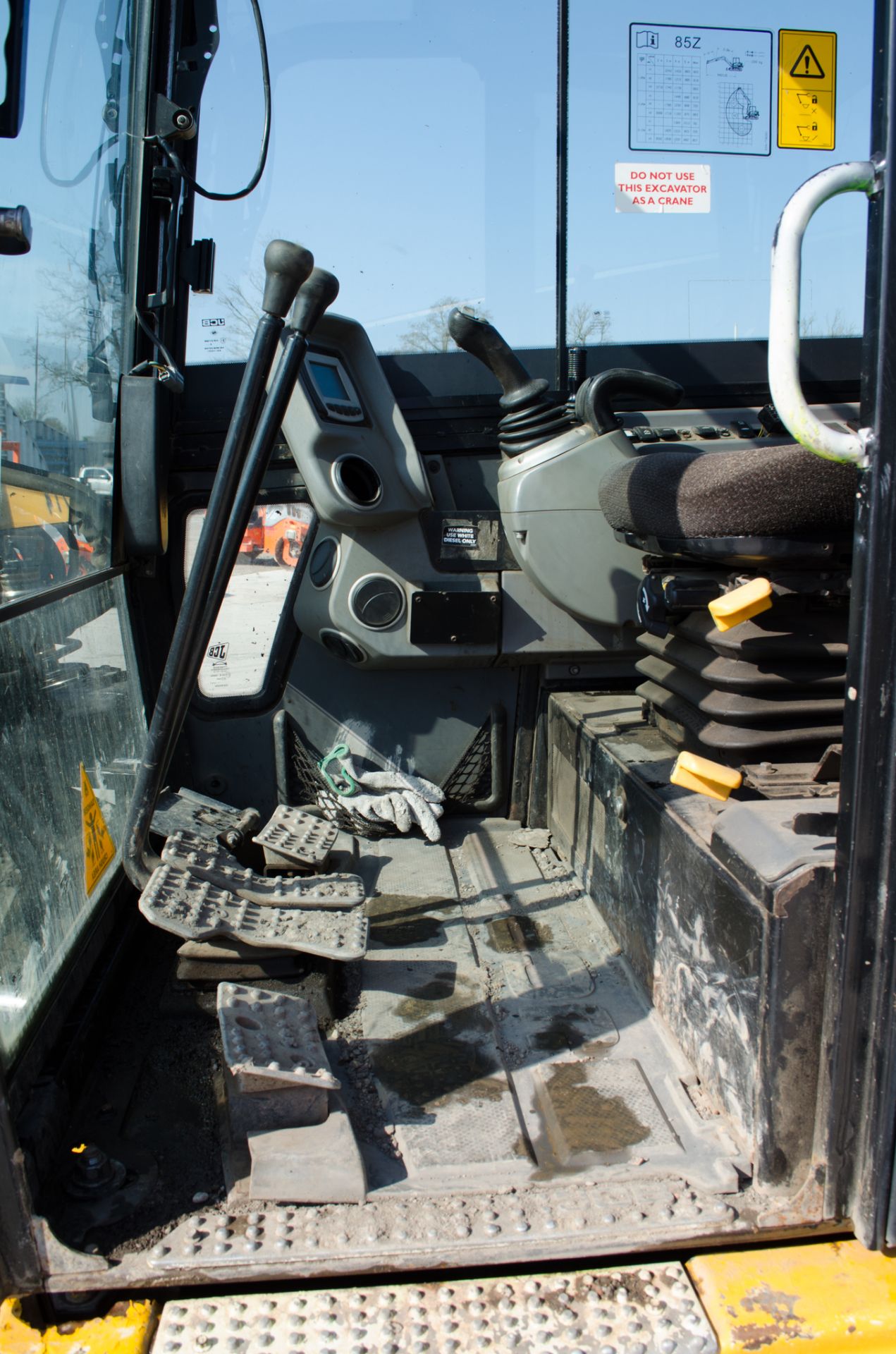 JCB 85Z-1 8.5 tonne rubber tracked midi excavator Year: 2014 S/N: 2248795 Recorded Hours: 5006 - Image 20 of 23