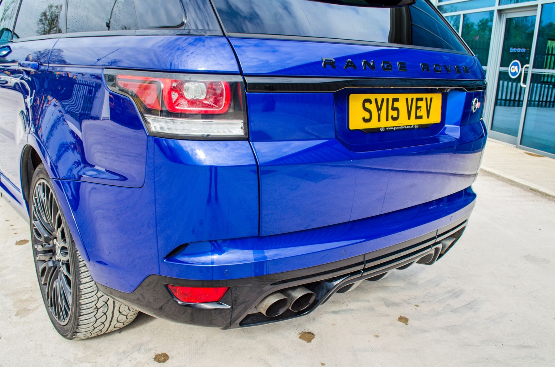 Range Rover Sport SVR V8 supercharged 5.0 petrol SUV  Registration Number: SY15VEV Date of - Image 15 of 42