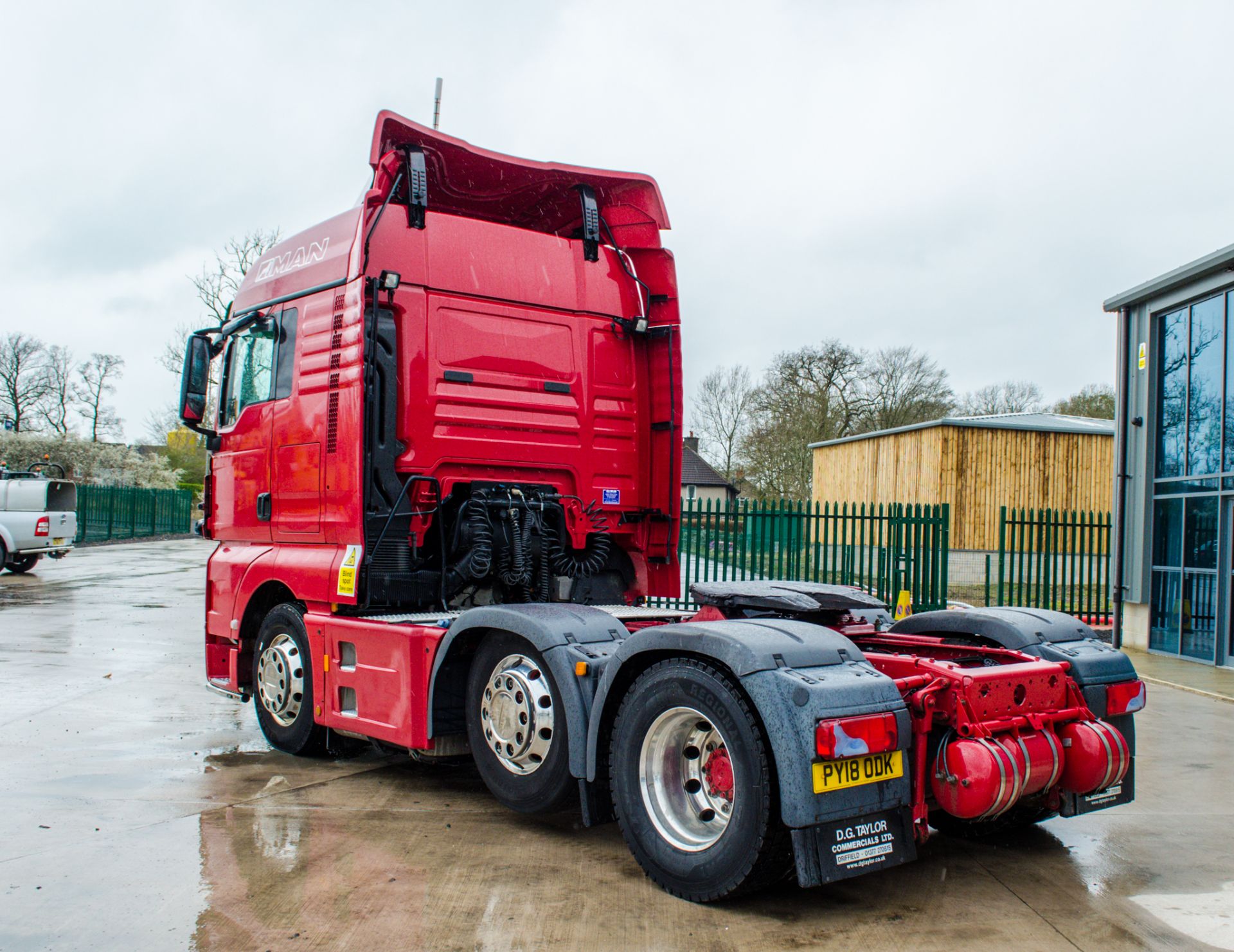 MAN TGX 26.440 Euro 6 6x2 tractor unit Registration Number: PY18 ODK Date of Registration: 16/04/ - Image 4 of 37