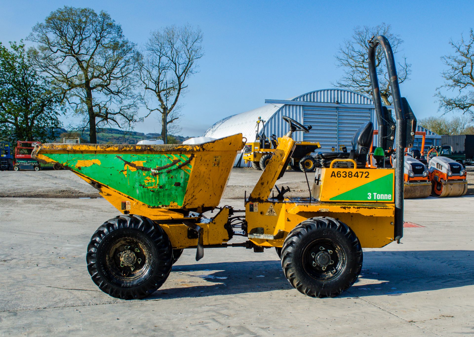 JCB 3 tonne swivel skip dumper Year: 2014 S/N: 09C9947 Recorded Hours: 1363 c/w V5 A638472 - Image 7 of 22