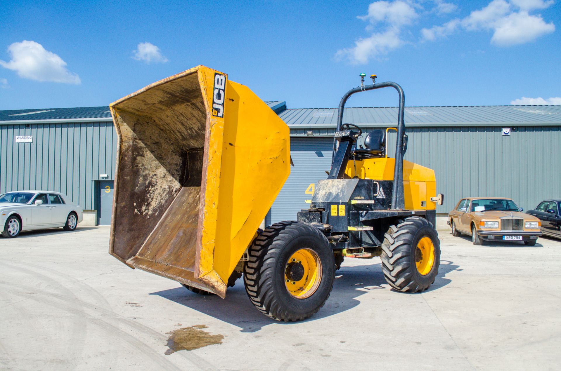 JCB 9TFT 9 tonne straight skip dumper Year: 2015 S/N: FFRM7442 Recorded Hours: 1616 c/w V5 A667157 - Image 13 of 23