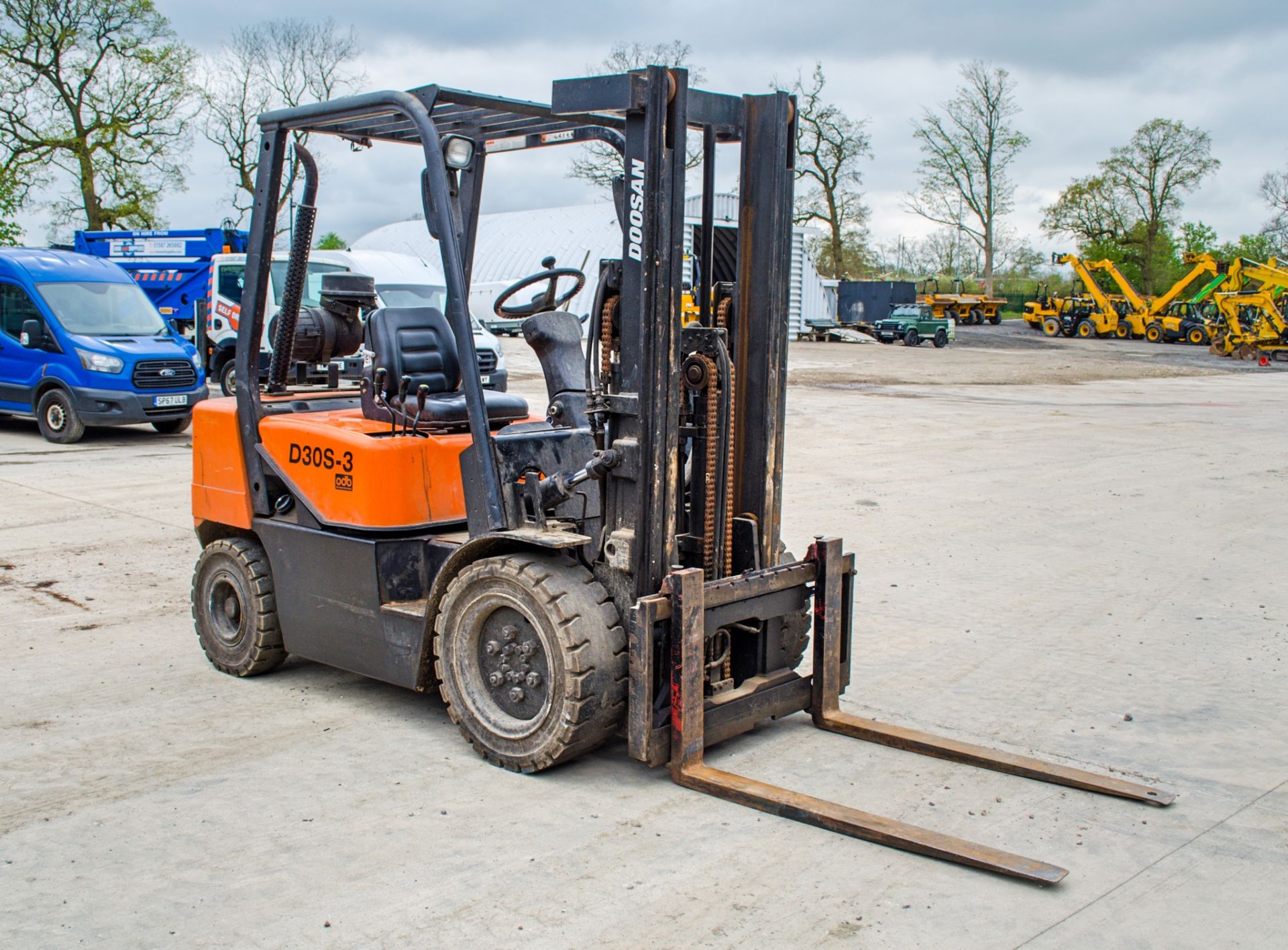 Doosan D30S-3 3 tonne diesel driven fork lift  Year: 2007 S/N: 4748 Recorded Hours: Not - Image 2 of 18