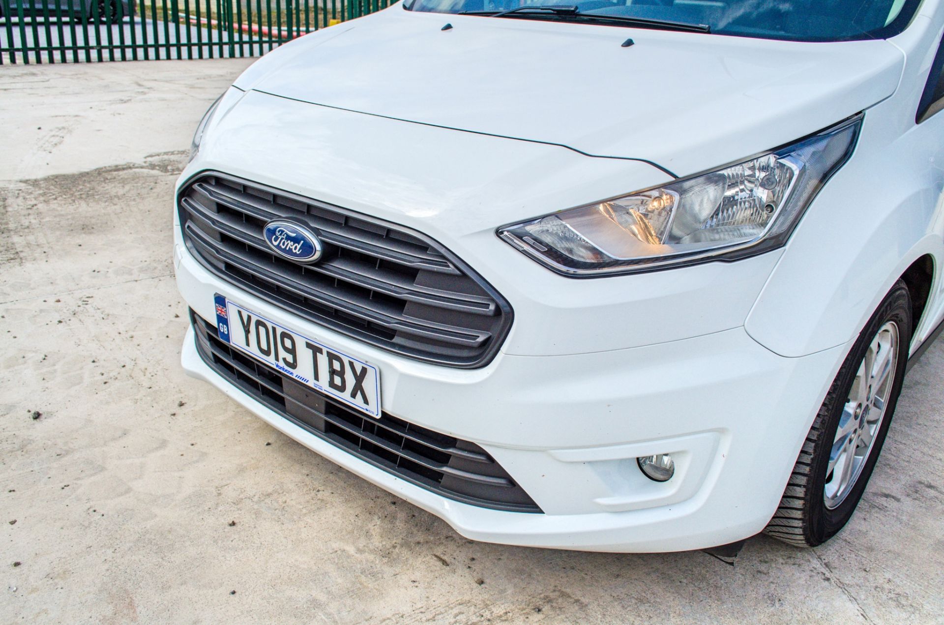 Ford Transit Connect 200 Tdci 1.5 diesel panel van Registration Number: Y019 TBX Date of - Image 10 of 34