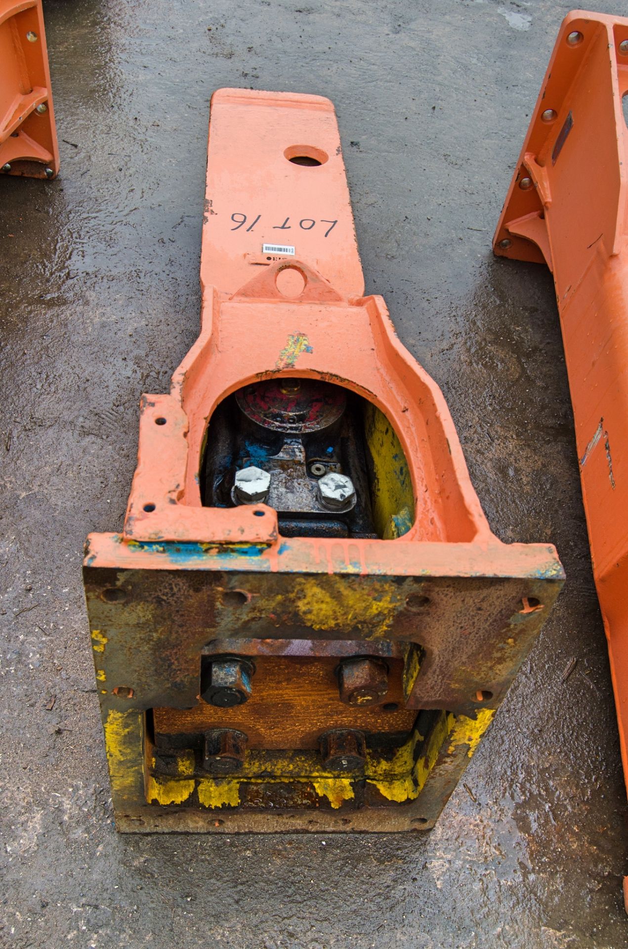 Hydraulic breaker to suit 13-18 tonne excavator SH1130 ** Incomplete and no headstock ** - Bild 4 aus 4