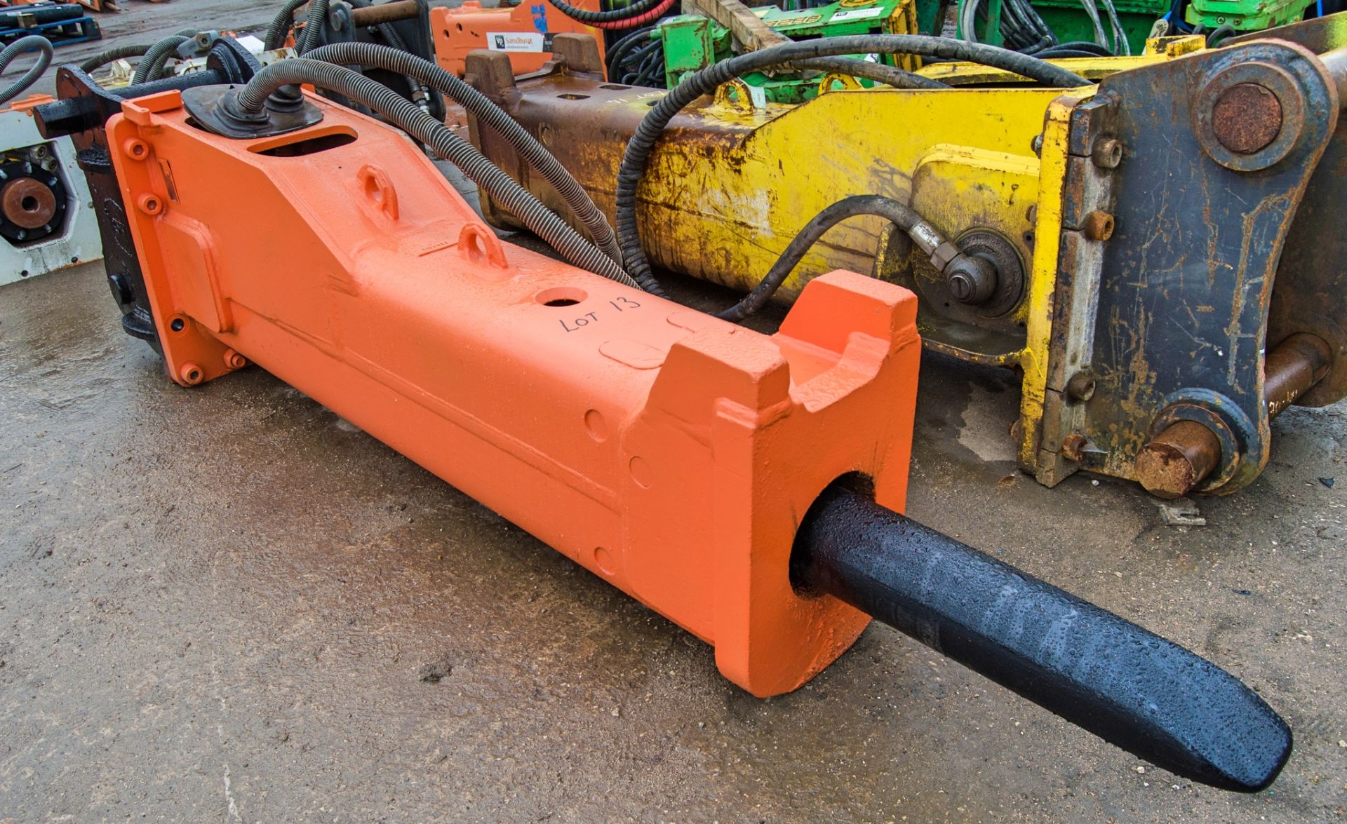 Construction Tools RX26L hydraulic breaker to suit 19-32 tonne excavator Year: 2019 S/N: DEQ191603