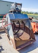 Kinshofer hydraulic screening bucket to suit 16-30 tonne excavator c/w EuroFab headstock Pin