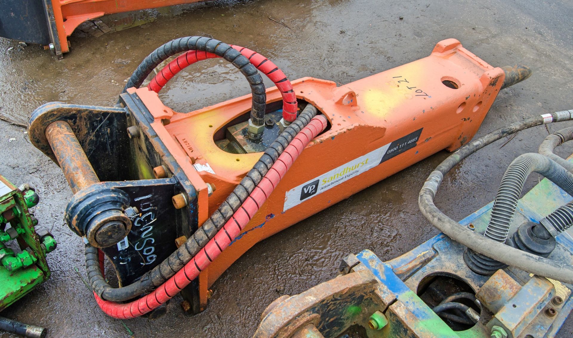 Atlas Copco CR750 hydraulic breaker to suit 13-18 tonne excavator Year: 2007 S/N: 0361 c/w headstock - Image 2 of 4