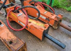 Epiroc EC100T hydraulic breaker to suit 13-18 tonne excavator Year: 2018 S/N: DEQ181285 c/w Abiljo