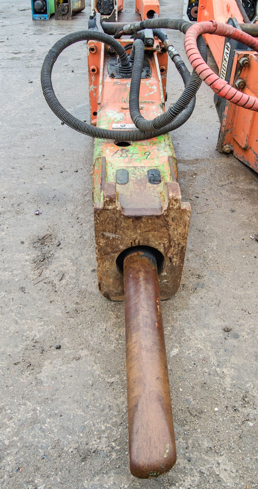 Construction Tools RX18L hydraulic breaker to suit 15-26 tonne excavator Year: 2019 S/N: DEQ190921 - Image 3 of 4