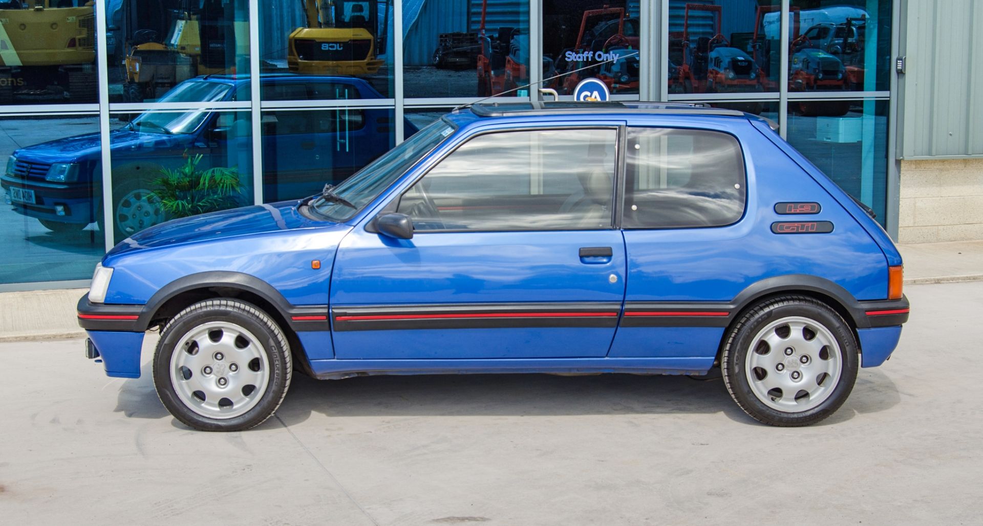 1990 Peugeot 205 1.9 GTi 3 door hatchback - Image 16 of 50