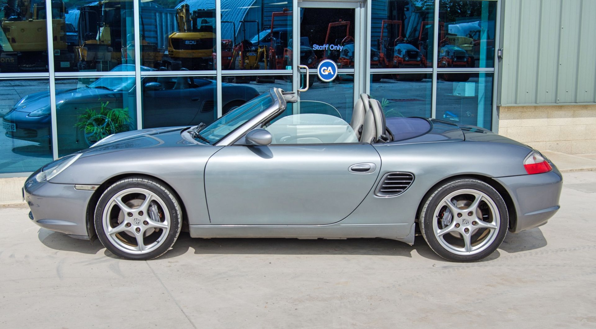 2003 Porsche Boxster 2.7 5 speed manual convertible roadster - Image 16 of 50