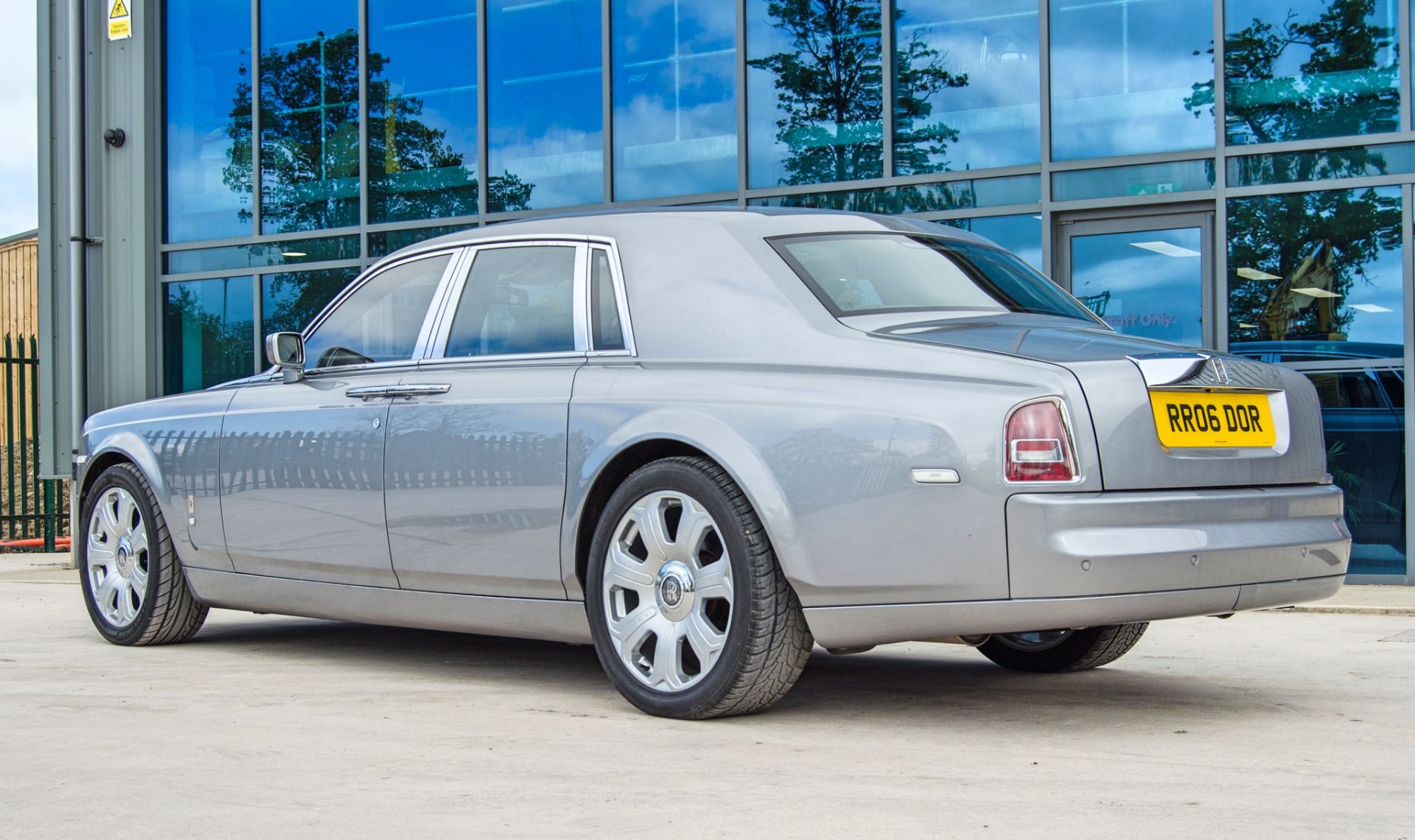 2006 Rolls Royce Phantom 6749cc V12 Auto 4 door saloon car - Image 7 of 59