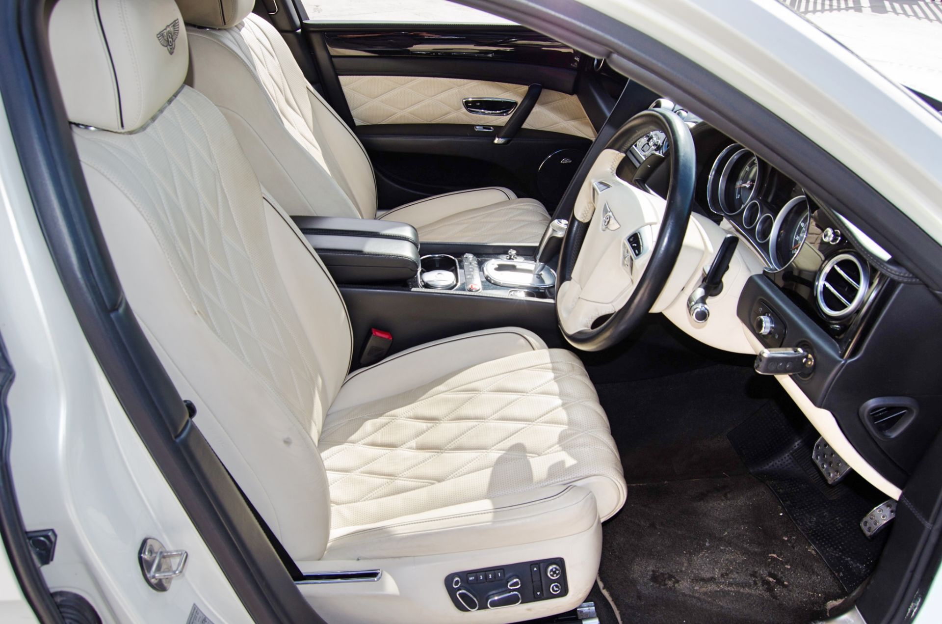 2013 Bentley Flying Spur 5998cc W12 Auto 4 door saloon car - Image 31 of 55