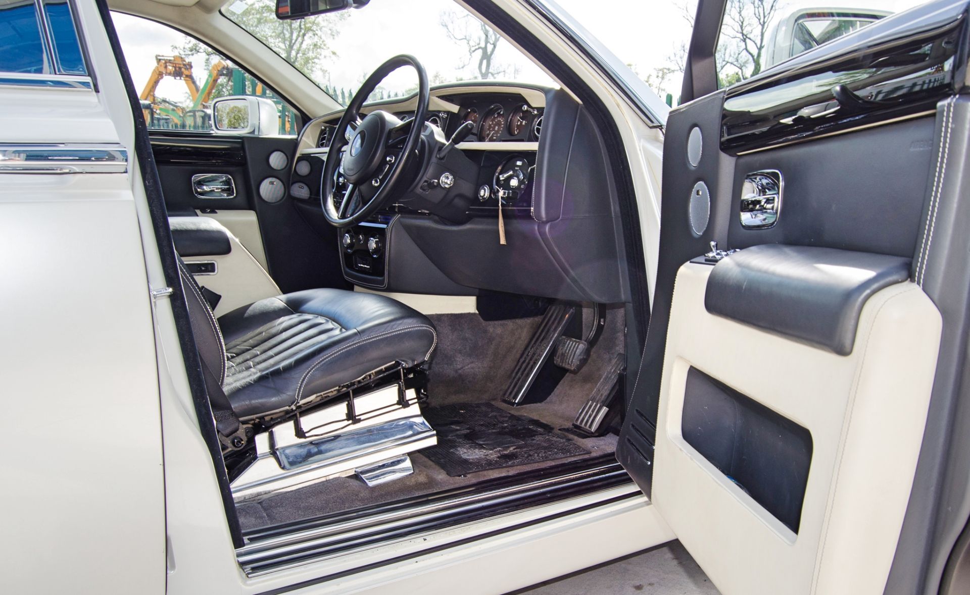 2009 Rolls Royce Phantom 6749cc V12 Auto 4 door saloon car - Image 30 of 54