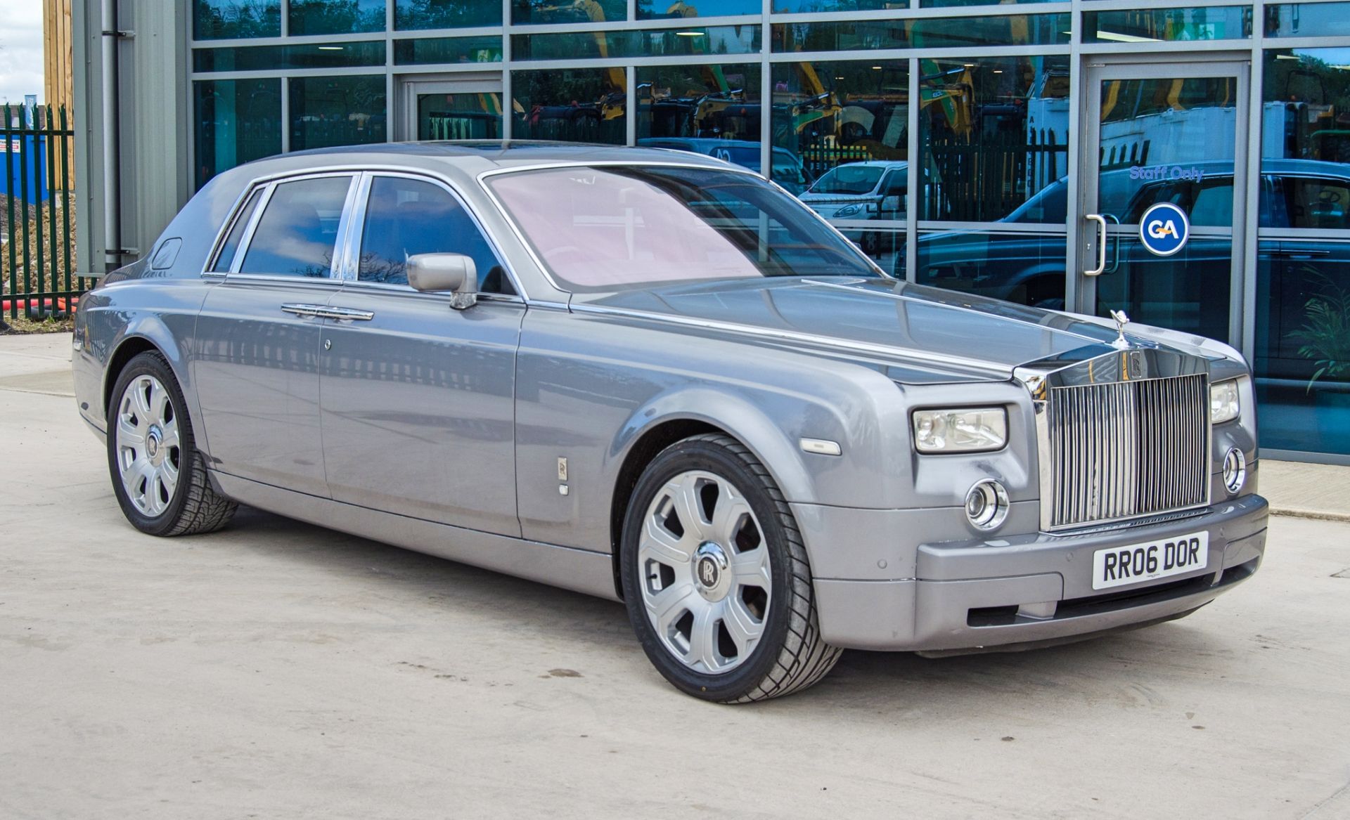 2006 Rolls Royce Phantom 6749cc V12 Auto 4 door saloon car - Image 2 of 59