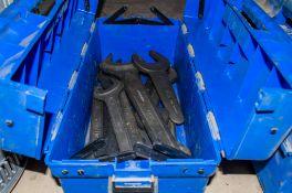 Quantity of pipe spanners c/w carry case
