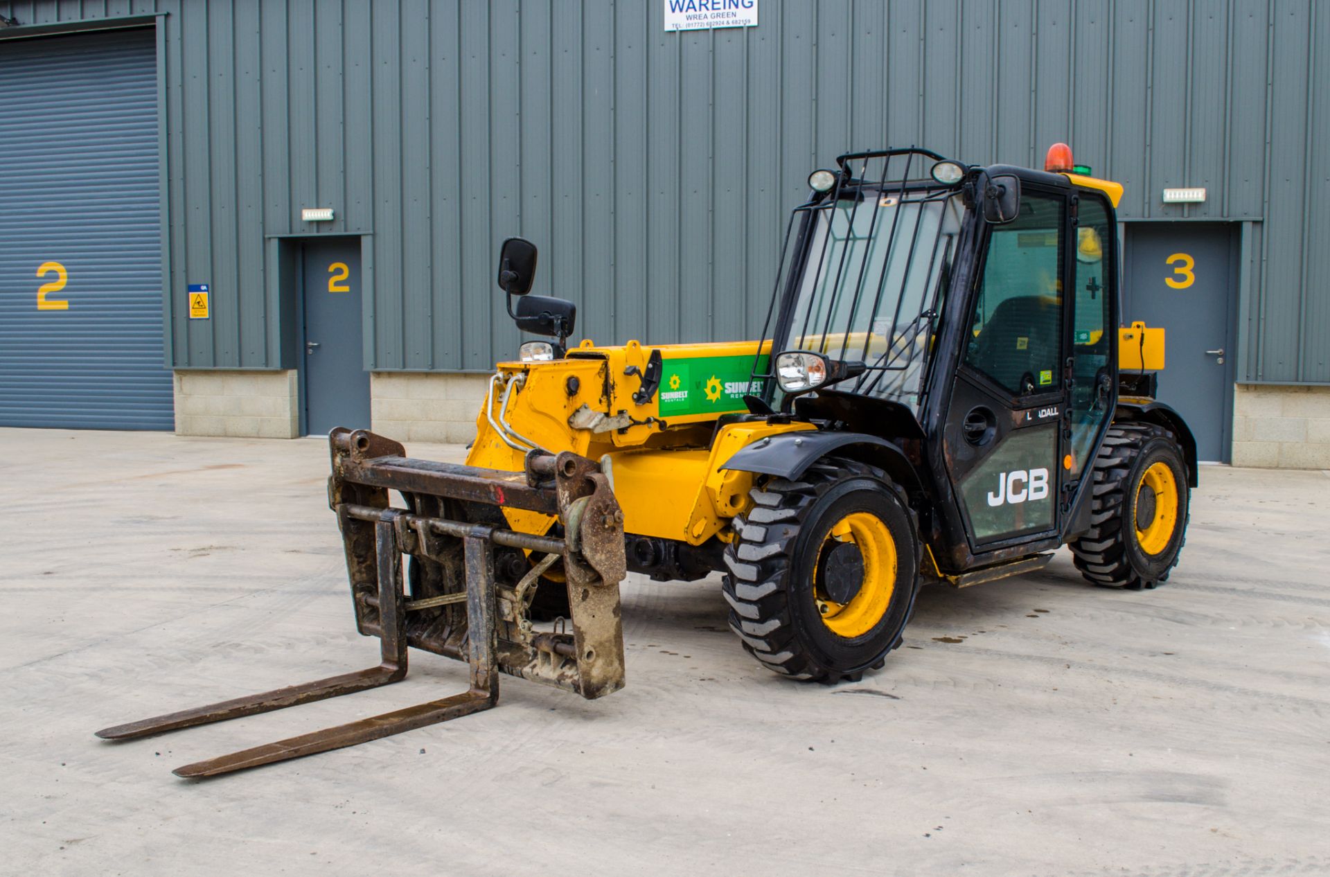 JCB 525-60 6 metre telescopic handler Year: 2015 S/N: 2365957 Recorded Hours: 4207 A644565