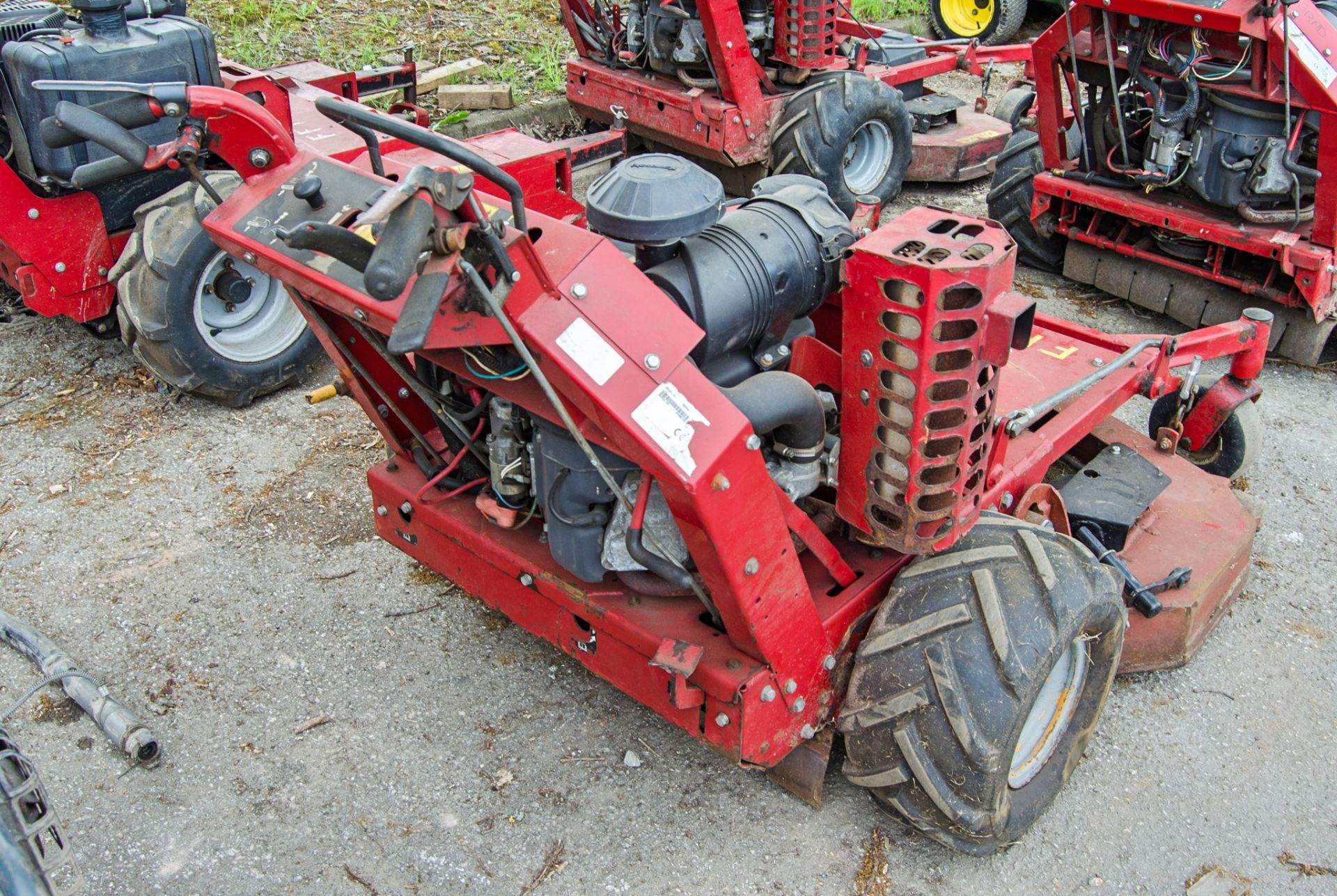 Ferris petrol driven walk behind zero turn mower S/N: 2015661706 Recorded Hours: Not displayed ( - Bild 3 aus 6