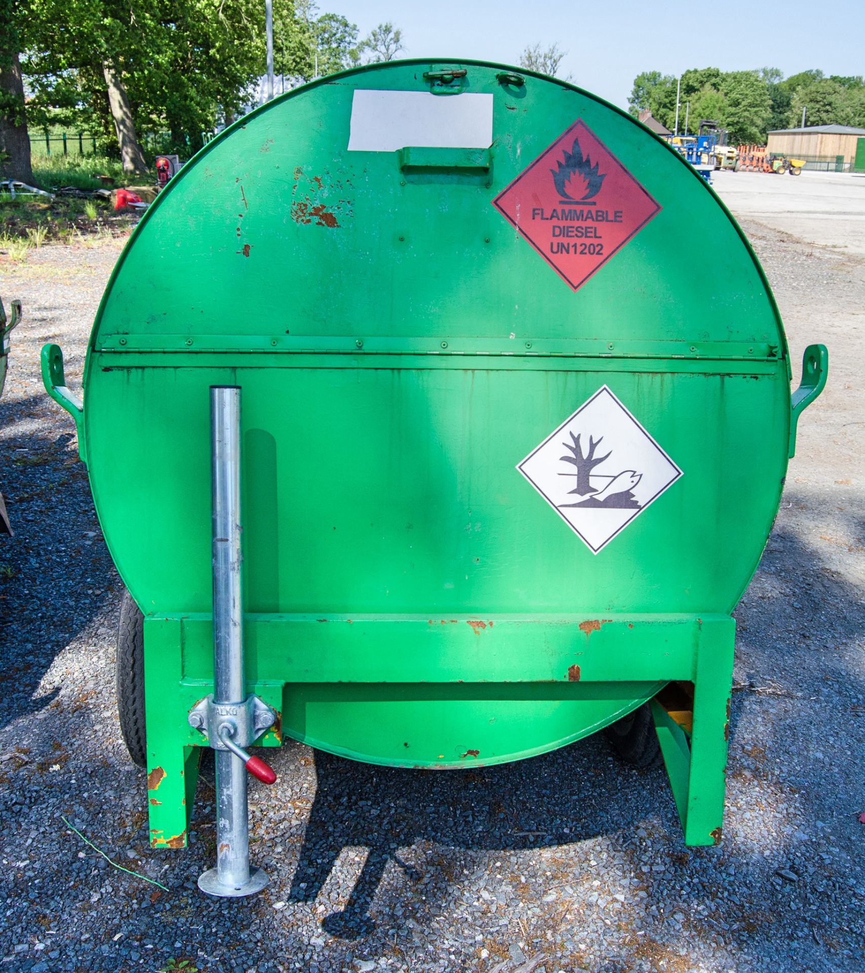 Trailer Engineering 950 litre bunded site tow fuel bowser c/w manual pump, delivery hose & nozzle - Image 4 of 5