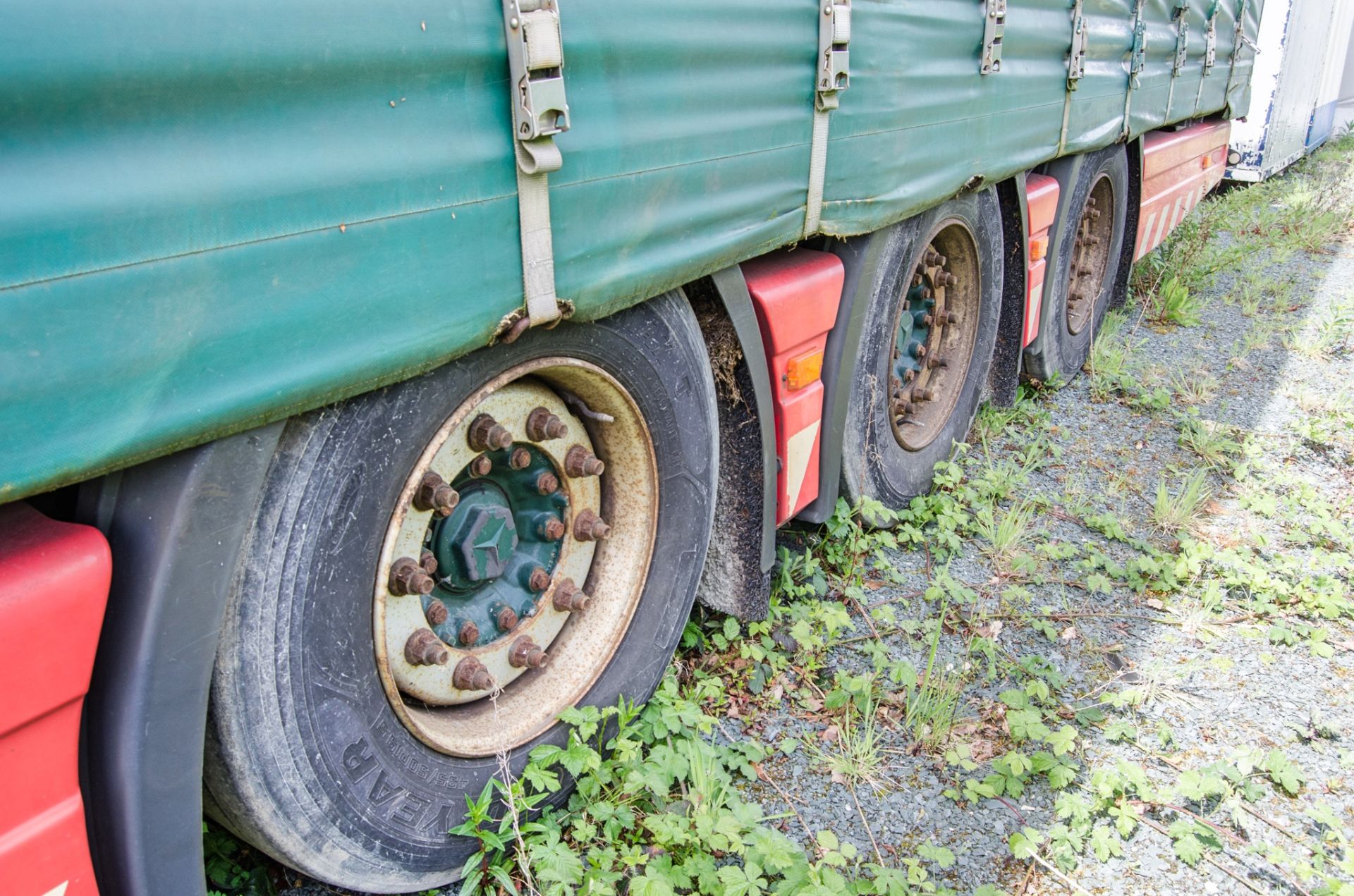 SDC Trailers 8 metre tri-axle curtain sided trailer Year: 2010 Ident: C298661 MOT: Expired - Image 8 of 11