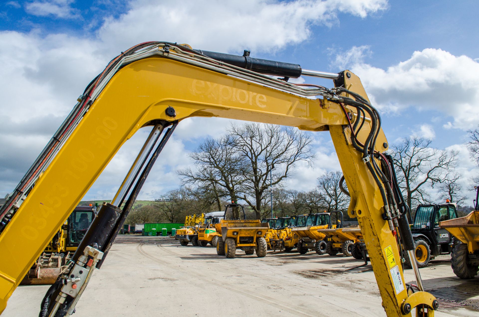 Caterpillar 305E2 5 tonne rubber tracked midi excavator Year: 2018 S/N: 5M08181 Recorded Hours: 2628 - Image 12 of 23