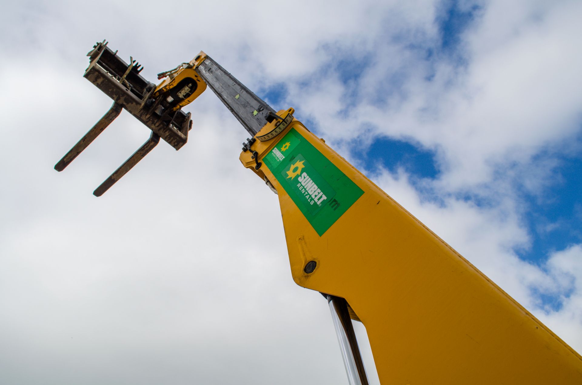 JCB 525-60 6 metre telescopic handler Year: 2015 S/N: 2365957 Recorded Hours: 4207 A644565 - Image 16 of 21