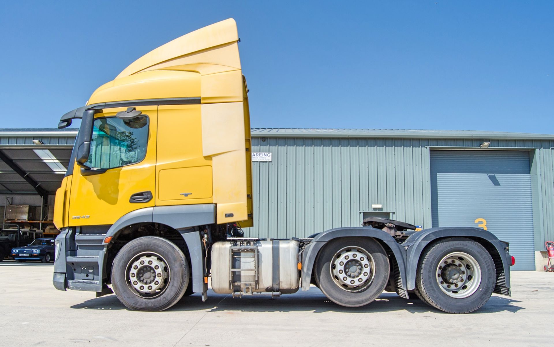 Mercedes Benz Actros 2543 Bluetech 6 6x2 tractor unit Registration Number: LN65 LNE Date of - Image 6 of 28