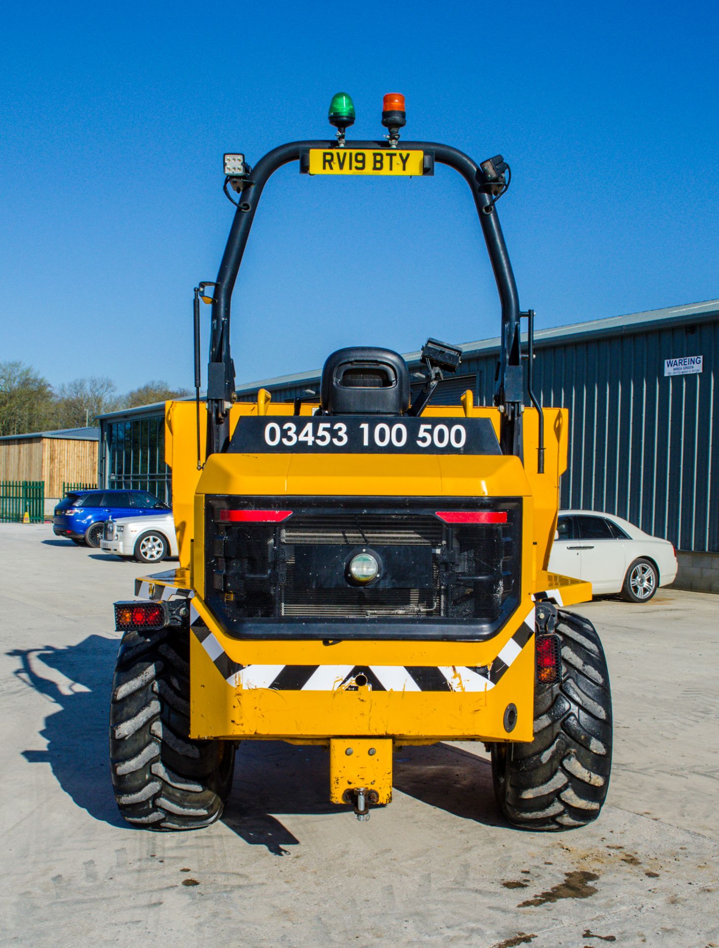 JCB 9FT 9 tonne straight skip dumper Year: 2019 S/N: 2781038 Recorded Hours: 2056 c/w front camera - Image 6 of 22