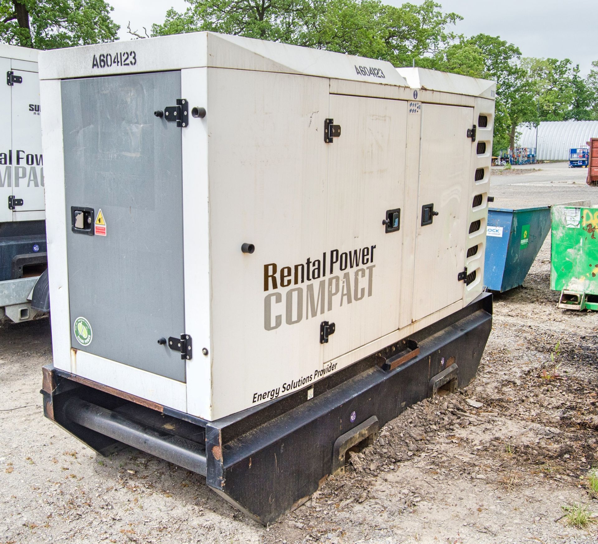 SDMO R110 110 kva diesel driven generator Recorded hours: 27952 A604123 - Image 2 of 8