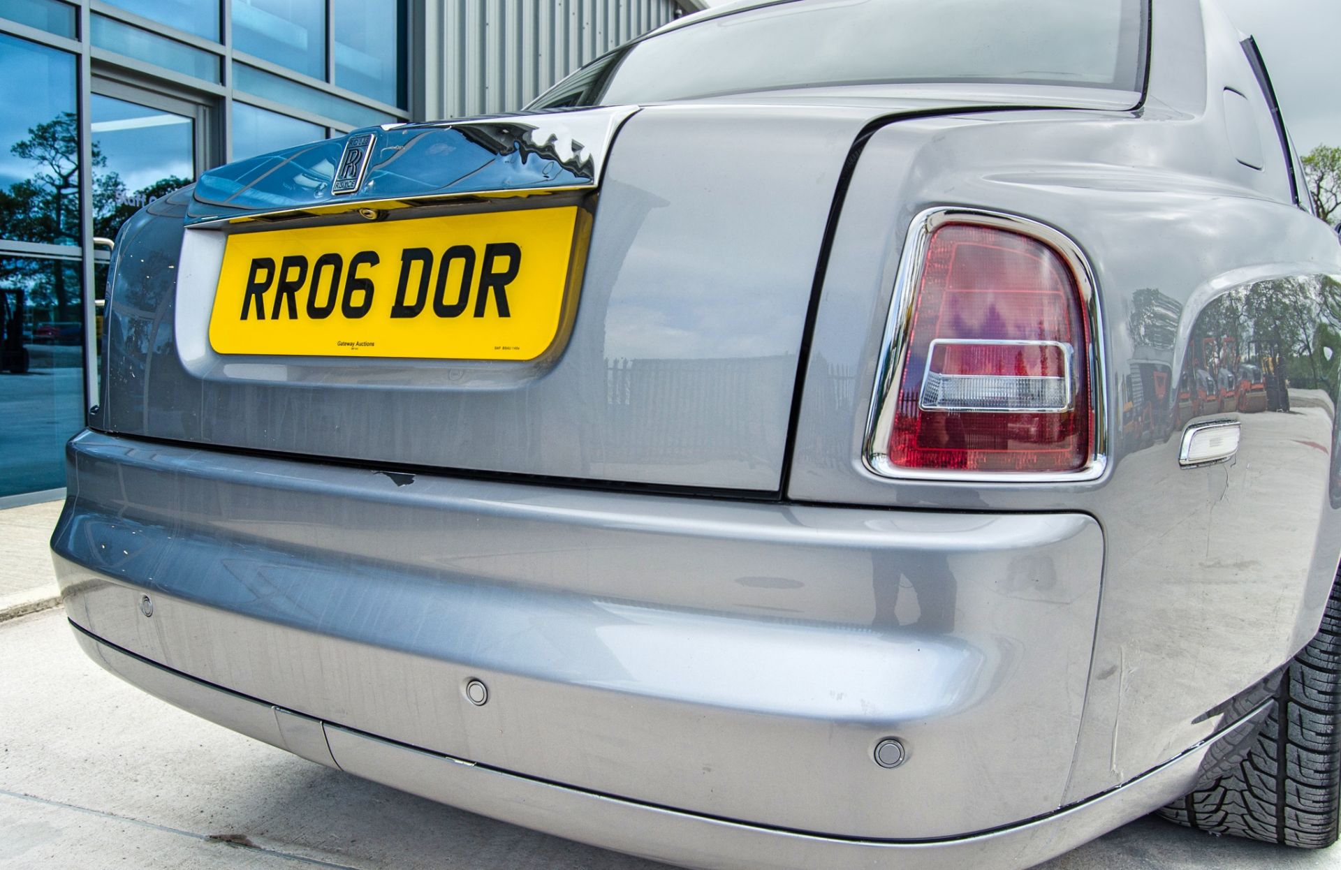 Rolls Royce Phantom 6749cc V12 Auto 4 door saloon car Registration Number: RR06 DOR Date of - Image 20 of 59