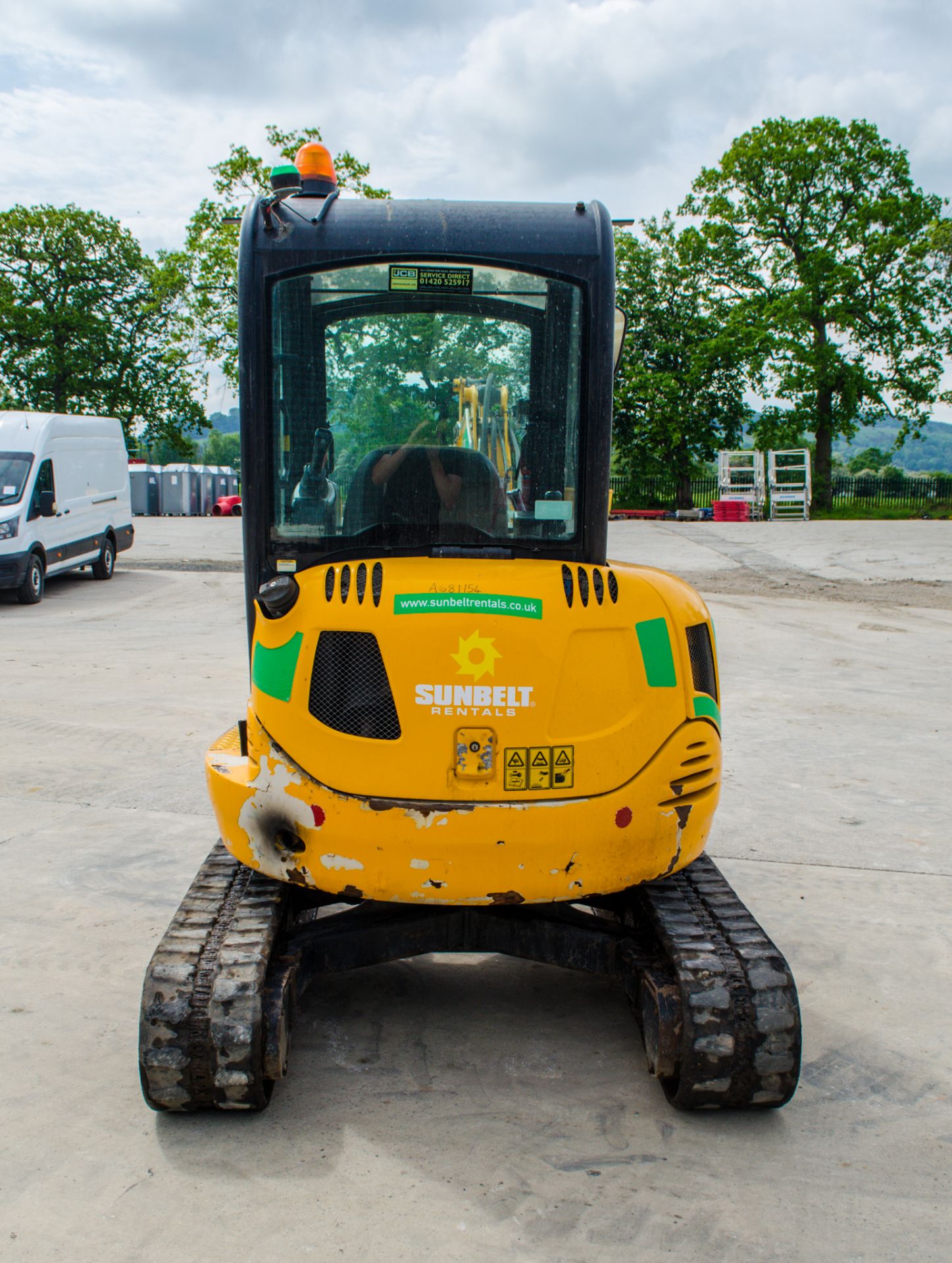 JCB 8030 3 tonne rubber tracked mini excavator  Year: 2015  S/N: 2432336 Recorded Hours: 2744 piped, - Image 6 of 21