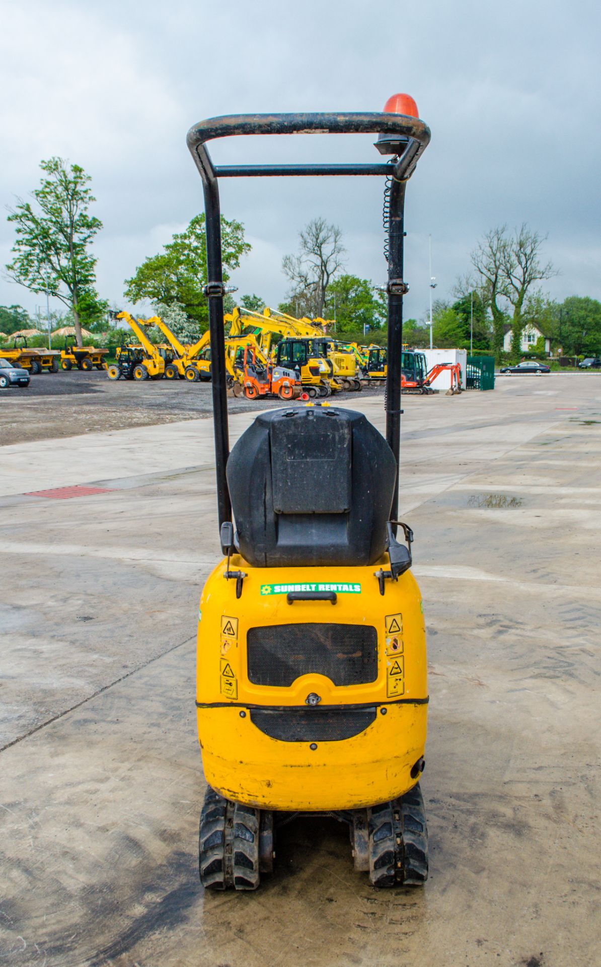 JCB 8008 CTS 0.8 tonne rubber tracked micro excavator Year: 2015 S/N: 2410905 Recorded Hours: 1769 - Image 6 of 21