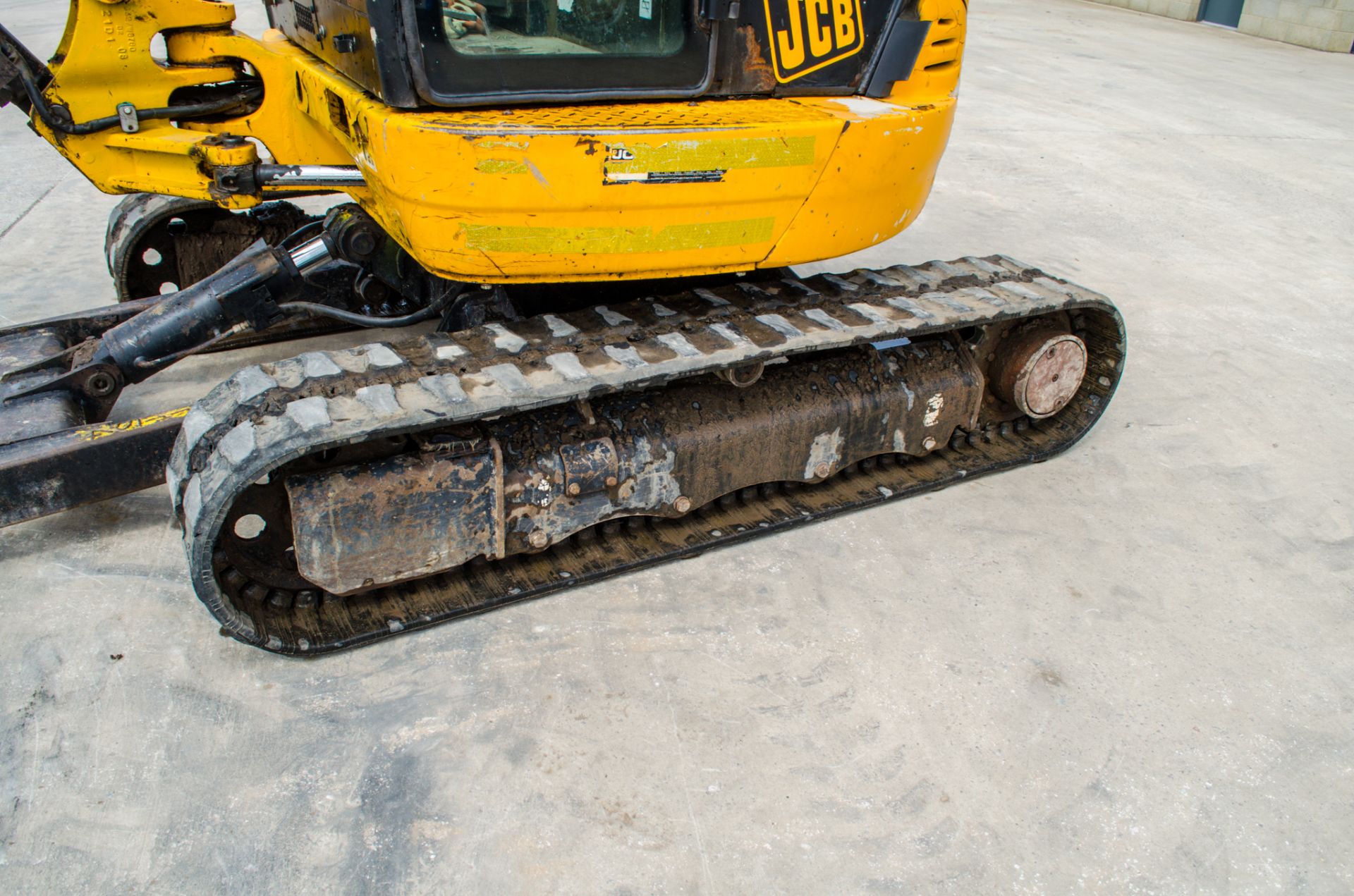 JCB 8030 3 tonne rubber tracked mini excavator  Year: 2015  S/N: 2432336 Recorded Hours: 2744 piped, - Image 9 of 21