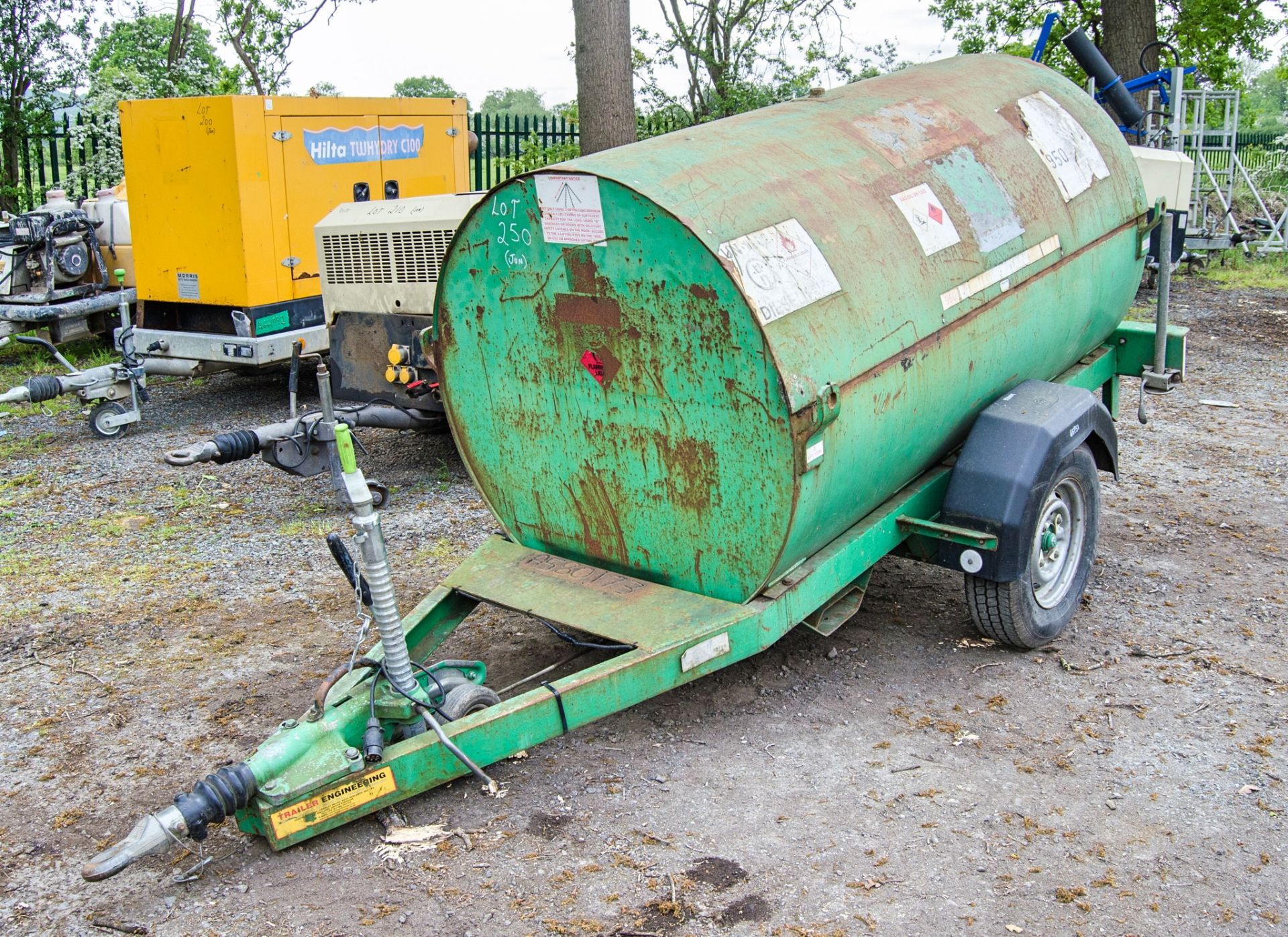 Trailer Engineering 950 litre fast tow bunded fuel bowser c/w manual pump, delivery hose and