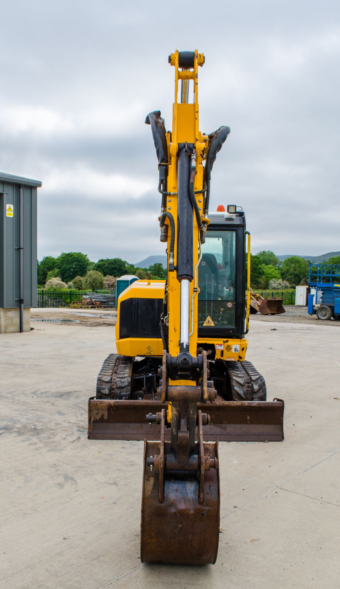 JCB 65R-1 6.5 tonne rubber tracked midi excavator  Year: 2017 S/N: H1914512 Recorded Hours: 2702 - Image 5 of 20