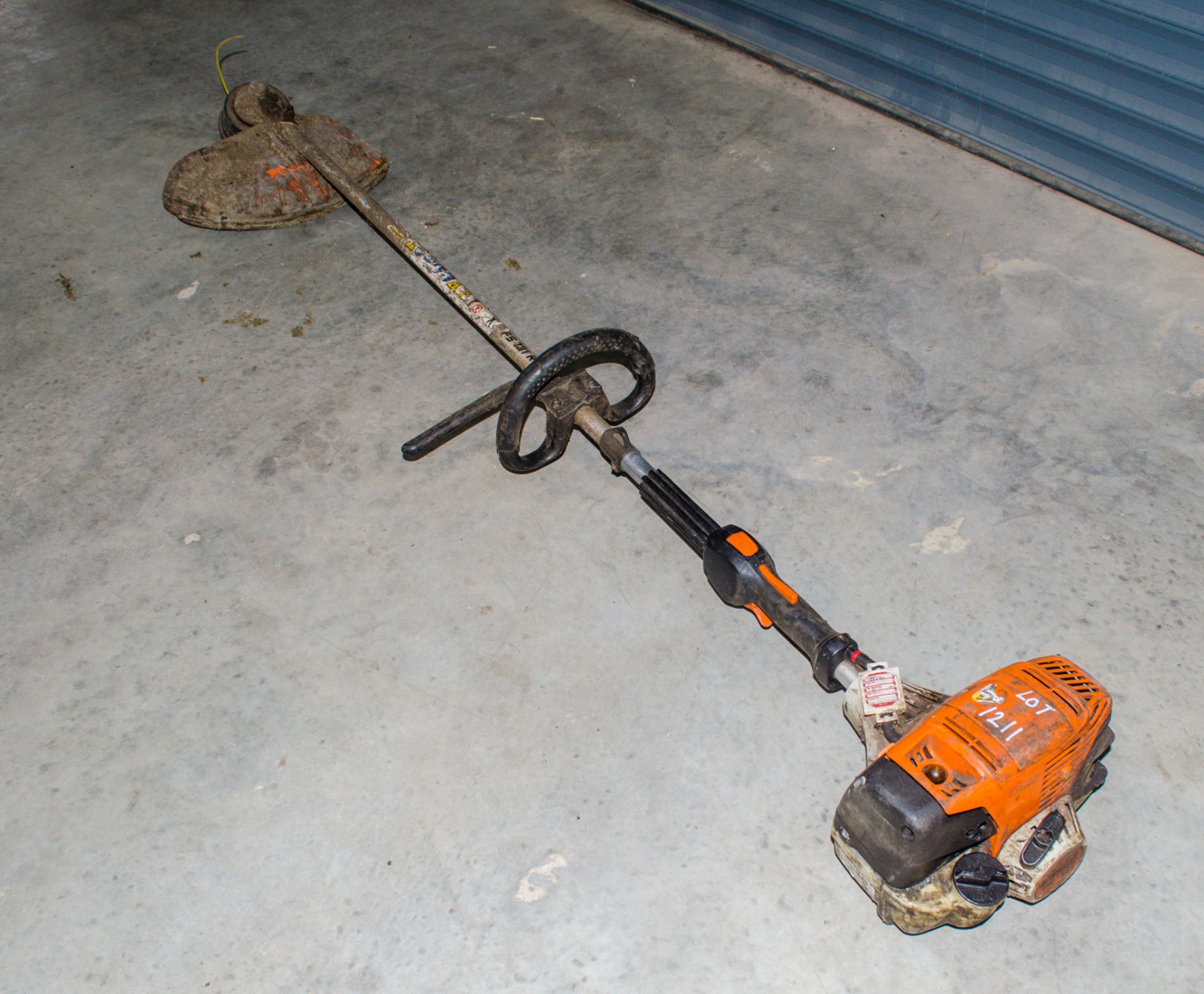 Stihl FS151R petrol driven strimmer ST6