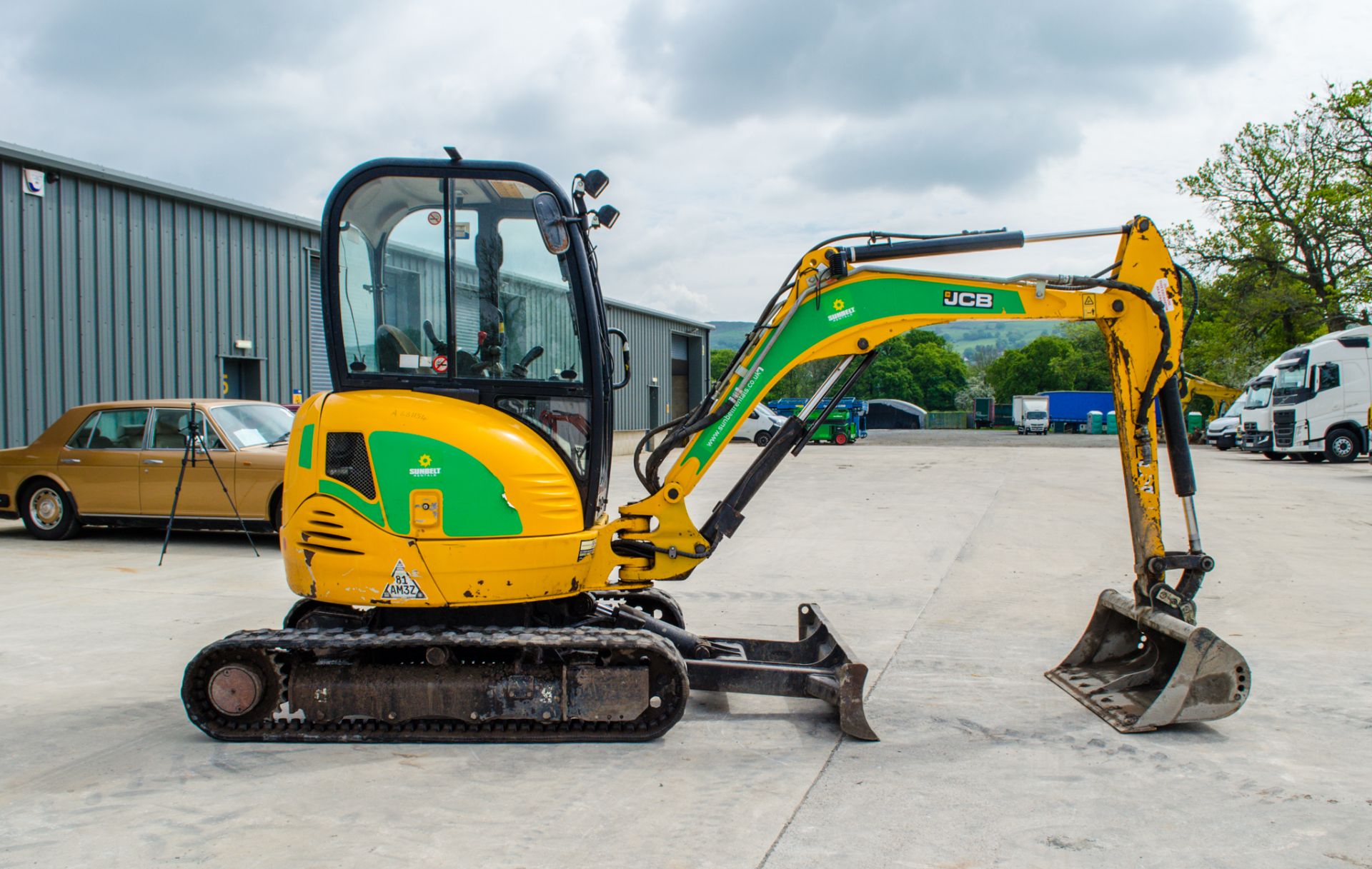 JCB 8030 3 tonne rubber tracked mini excavator  Year: 2015  S/N: 2432336 Recorded Hours: 2744 piped, - Image 7 of 21