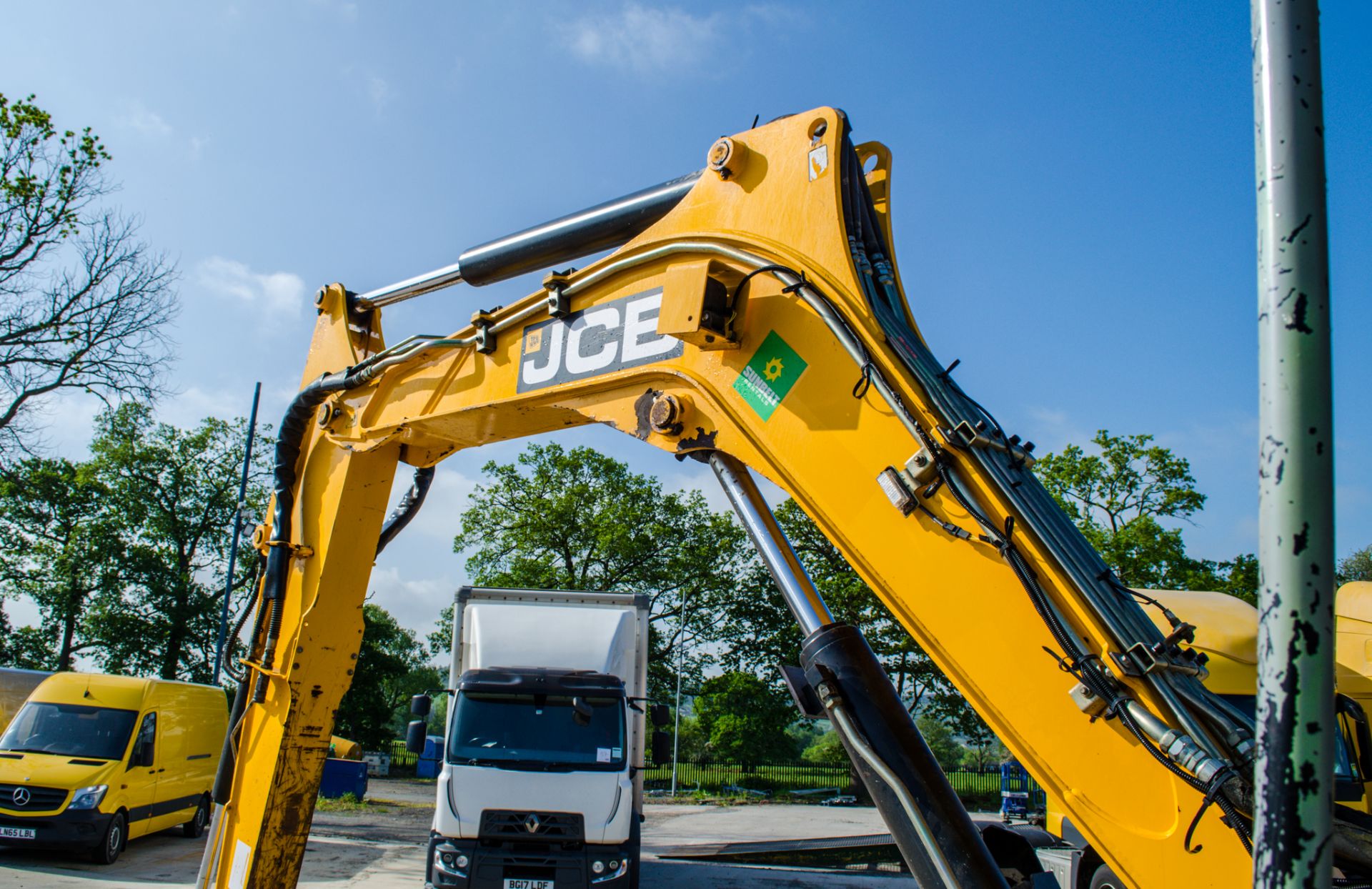 JCB 85Z-1 eco 8.5 tonne rubber tracked excavator Year: 2016 S/N: 2249455 Recorded Hours: 3224 piped, - Image 11 of 23