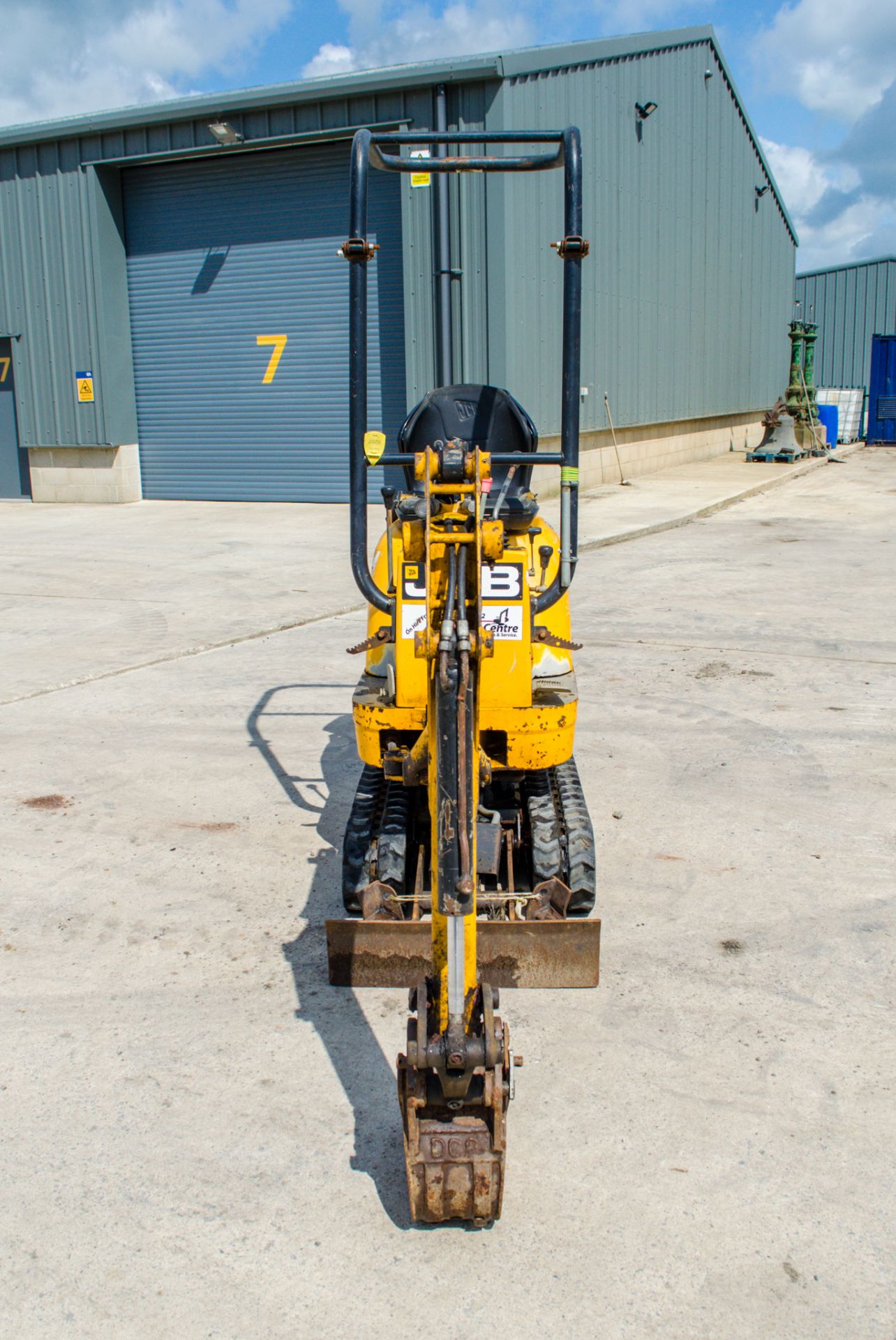 JCB 8008 CTS 0.8 tonne rubber tracked micro excavator Year: 2013 S/N: 00764635 Recorded Hours: - Image 5 of 17