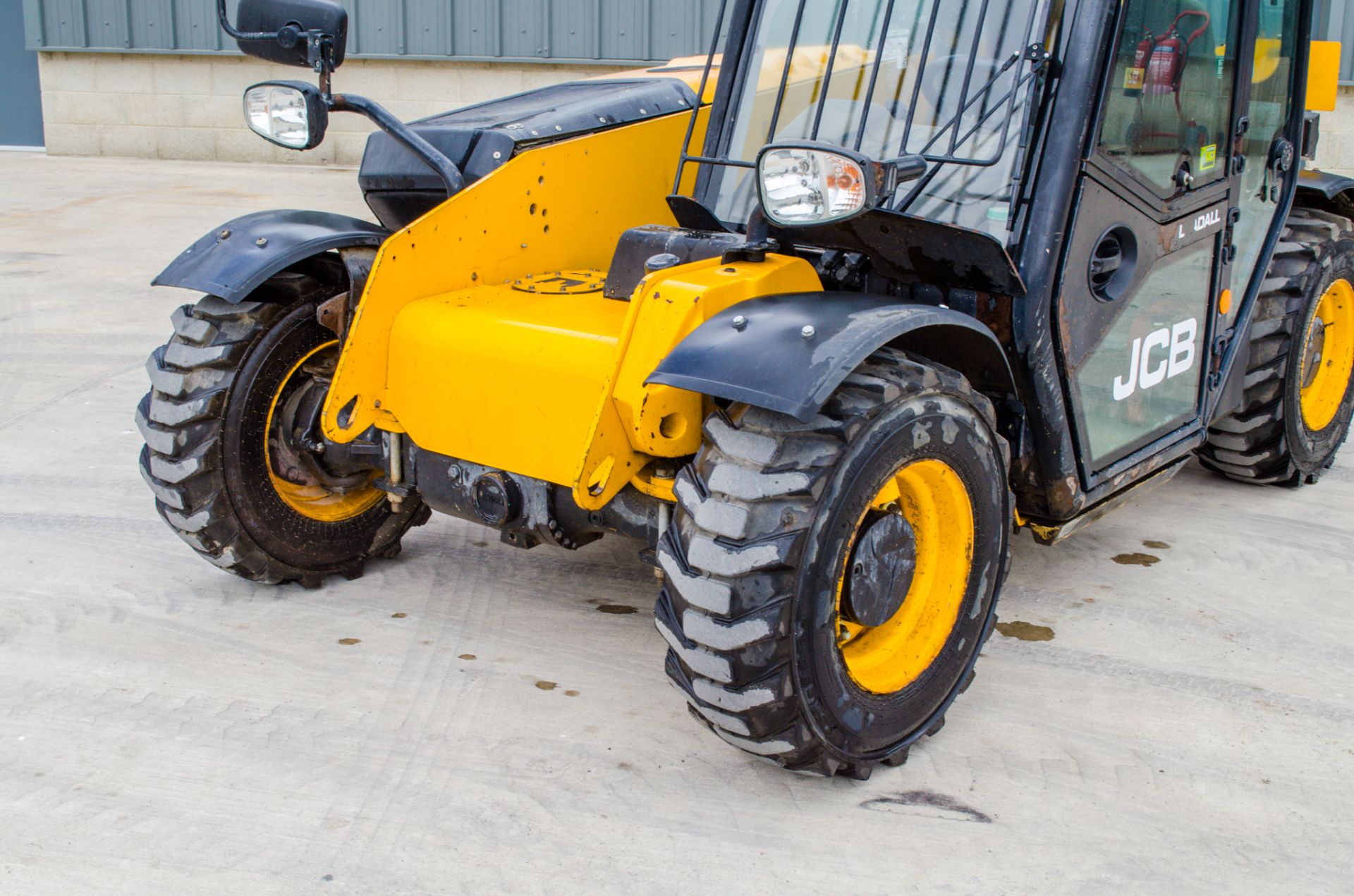 JCB 525-60 6 metre telescopic handler Year: 2015 S/N: 2365957 Recorded Hours: 4207 A644565 - Image 15 of 21