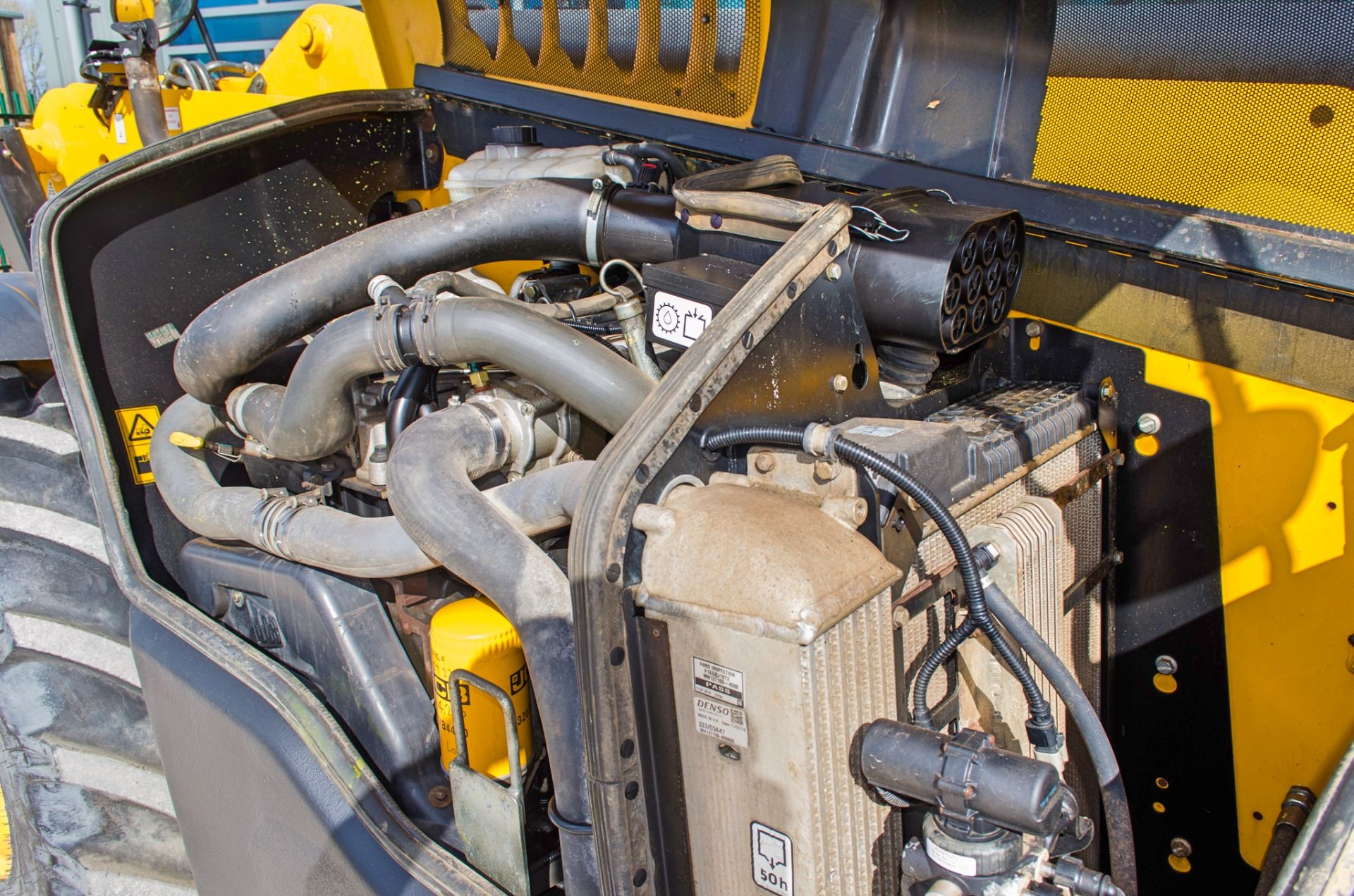 JCB 535-125 Hi-Viz 12.5 metre telescopic handler Year: 2014 S/N: 2340638 Recorded Hours: 4394 c/w - Image 21 of 25