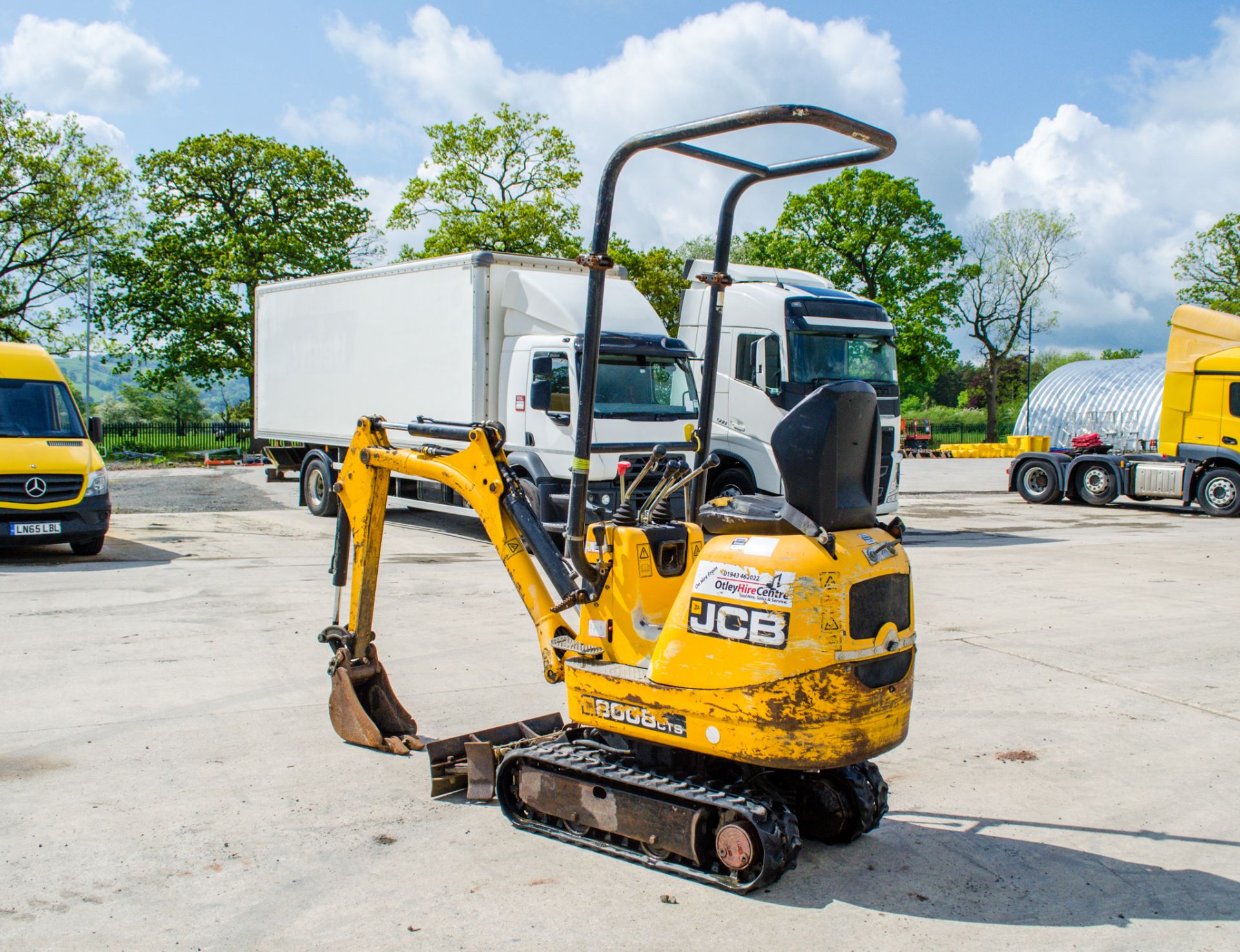 JCB 8008 CTS 0.8 tonne rubber tracked micro excavator Year: 2013 S/N: 00764635 Recorded Hours: - Image 4 of 17