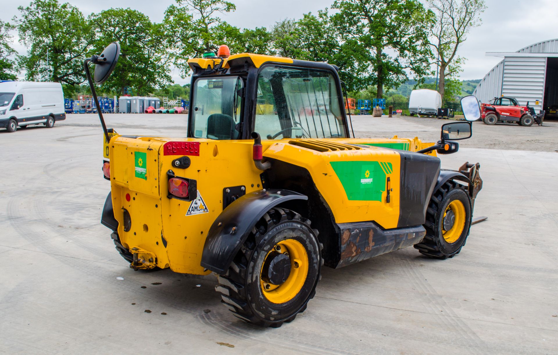 JCB 525-60 6 metre telescopic handler Year: 2015 S/N: 2365957 Recorded Hours: 4207 A644565 - Image 3 of 21