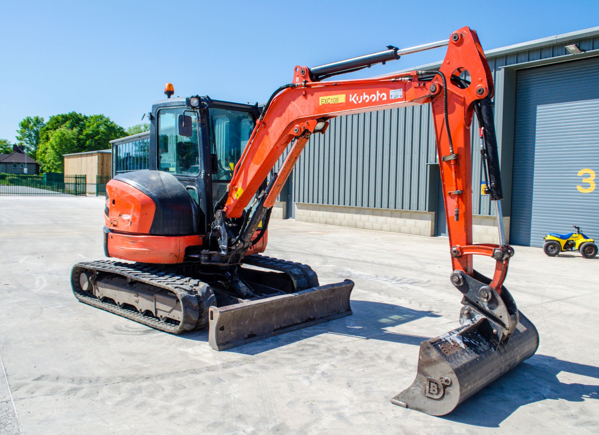 Kubota U48-4 4.8 tonne rubber tracked midi excavator Year: 2011 S/N: 50769 Recorded Hours: 4889 - Image 2 of 20